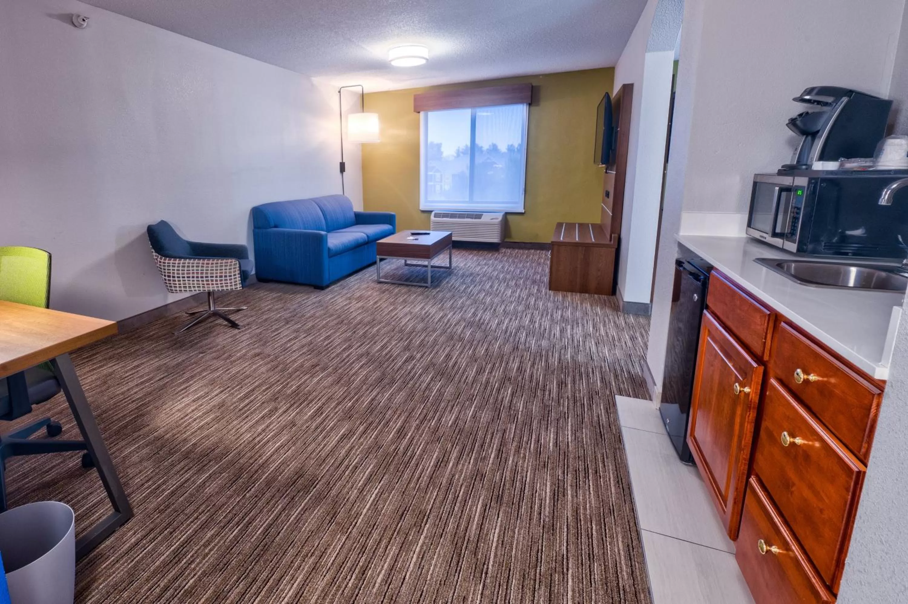 Photo of the whole room in Holiday Inn Express Hotel & Suites Goshen by IHG
