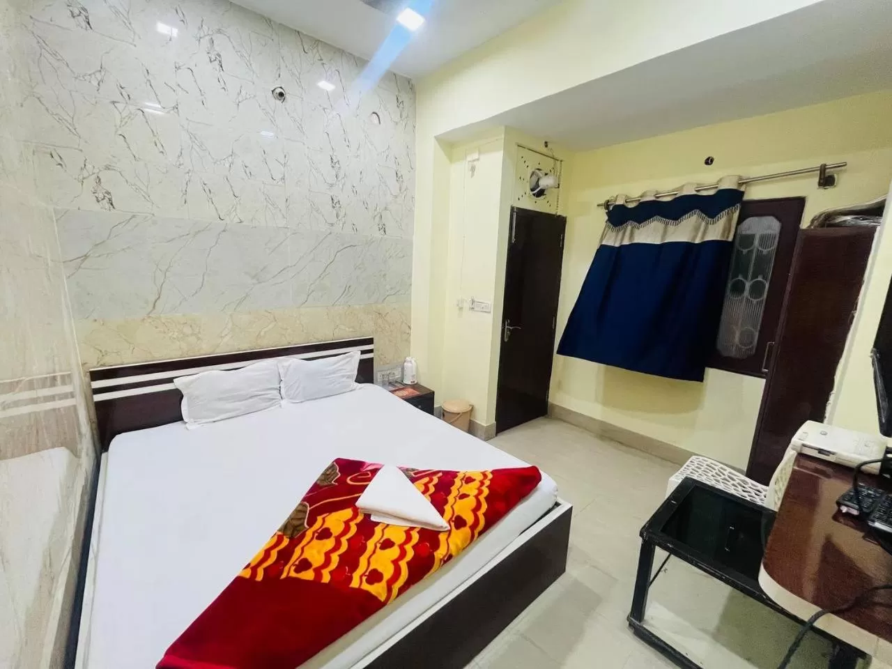 Bed in Hotel Airlines