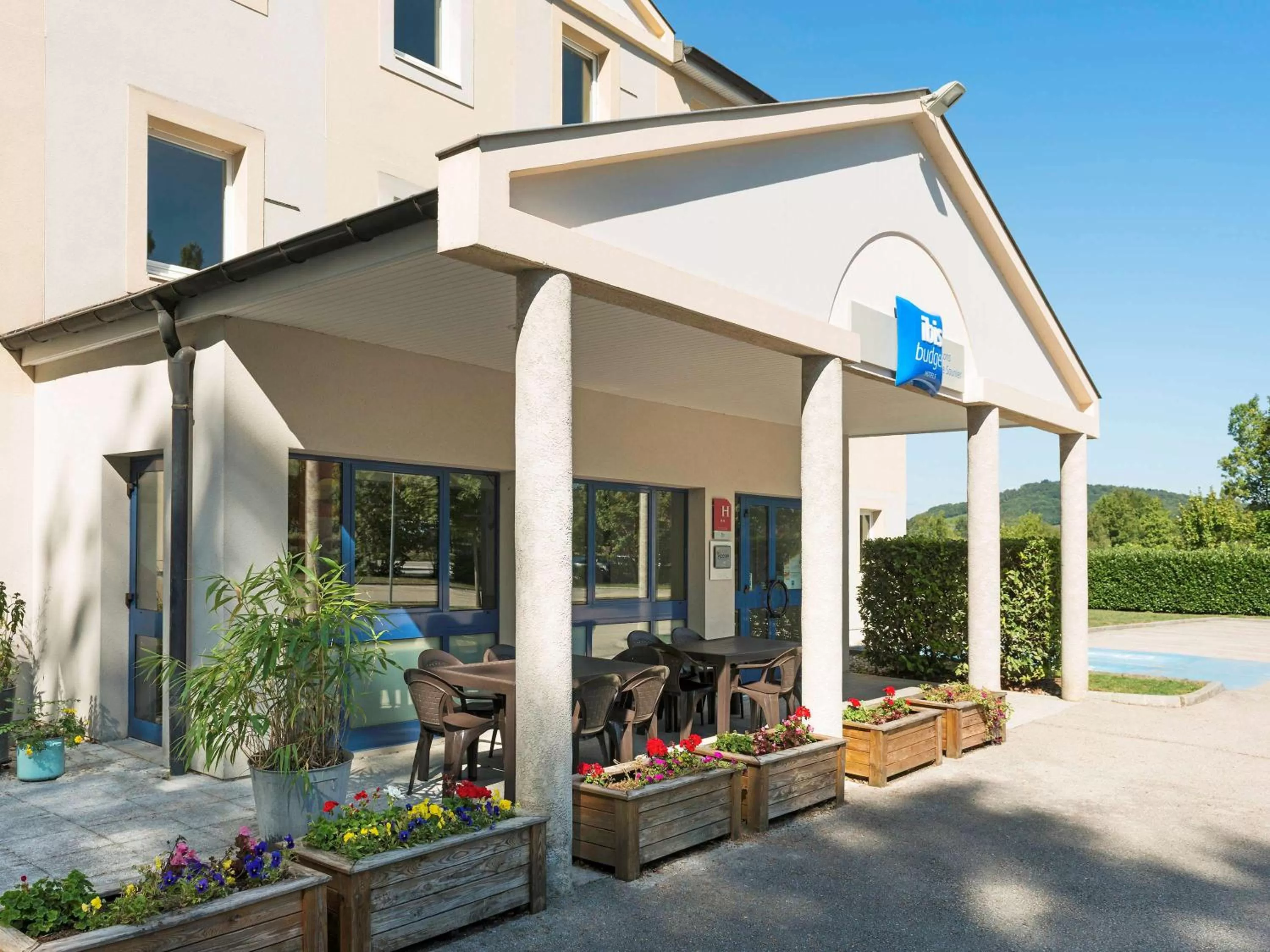 Property building in ibis Budget Lons-le-Saunier