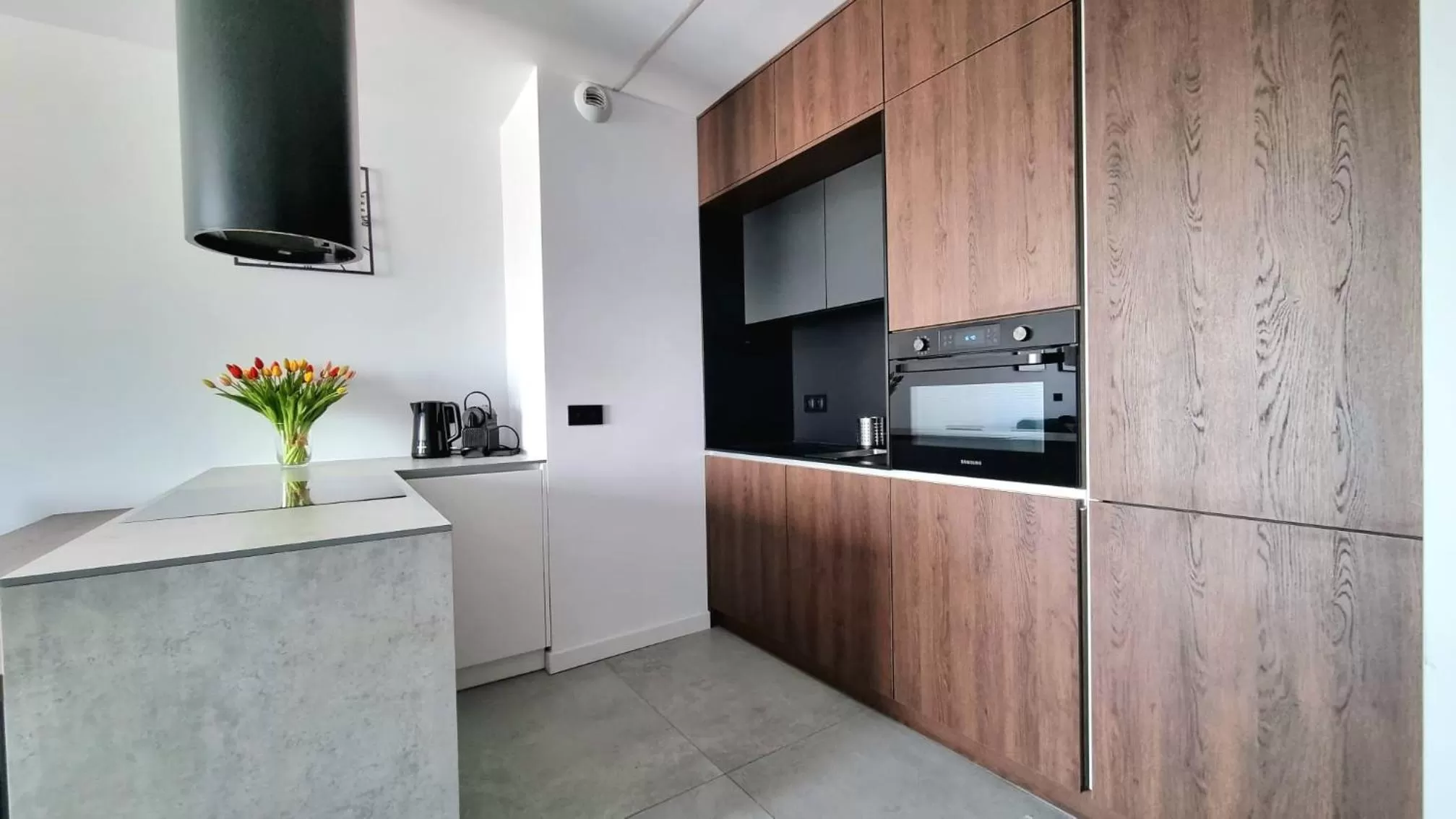 Coffee/tea facilities, Kitchen/Kitchenette in NOOK NOOK Apartments Bytkowska 103