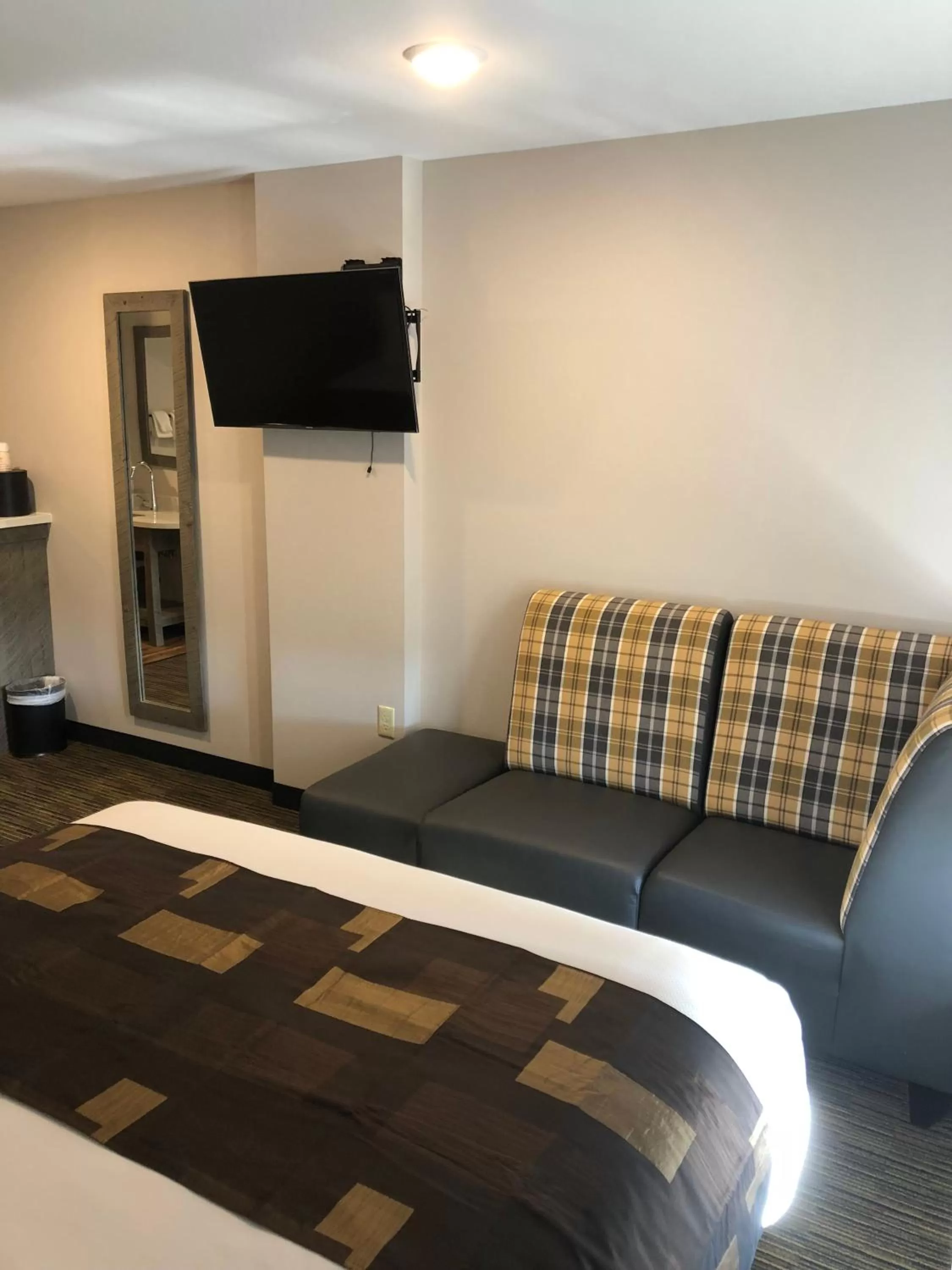 Bed in Kelly Inn West Yellowstone