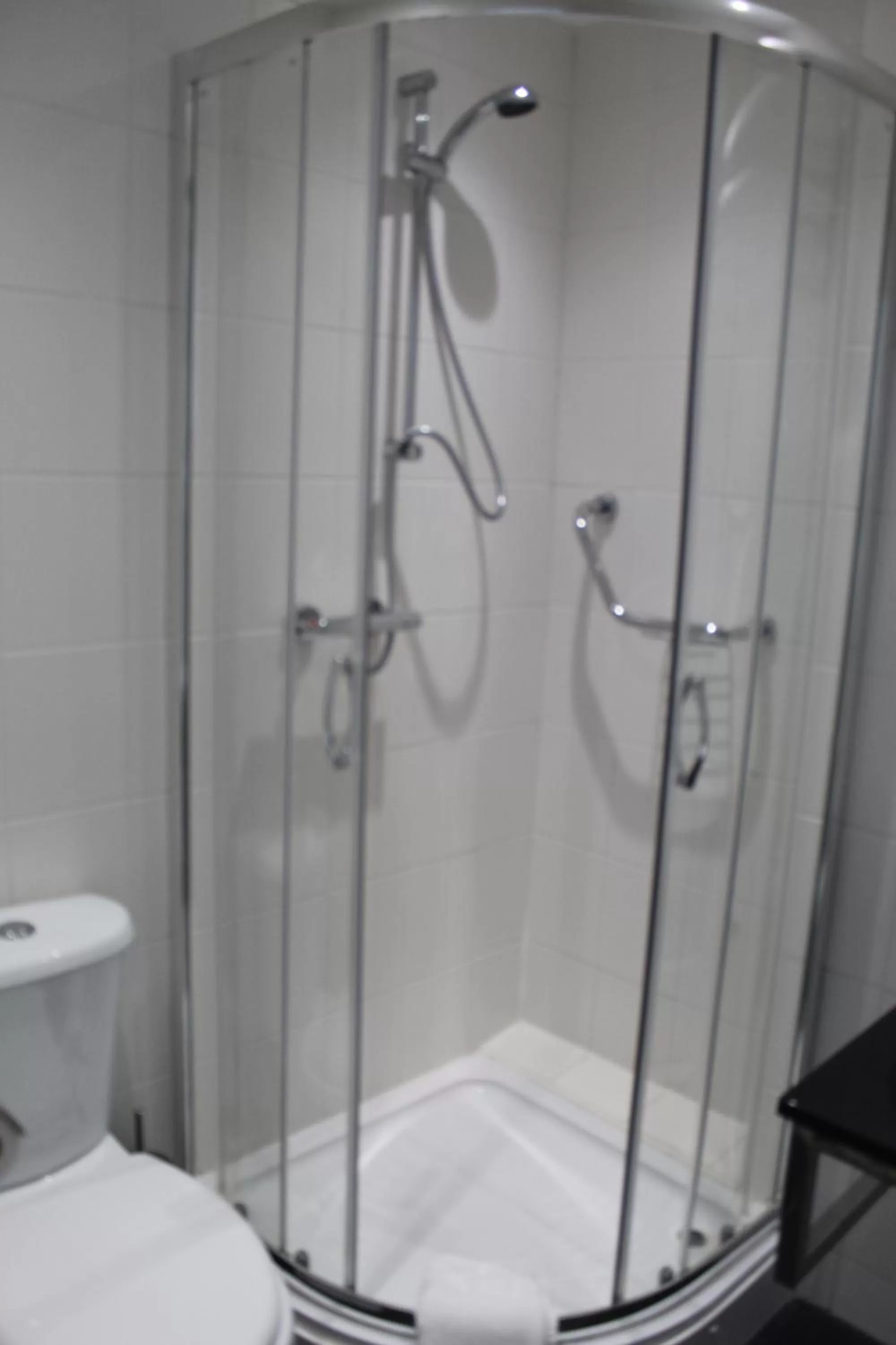 Shower in Four Saints Brig Y Don Hotel