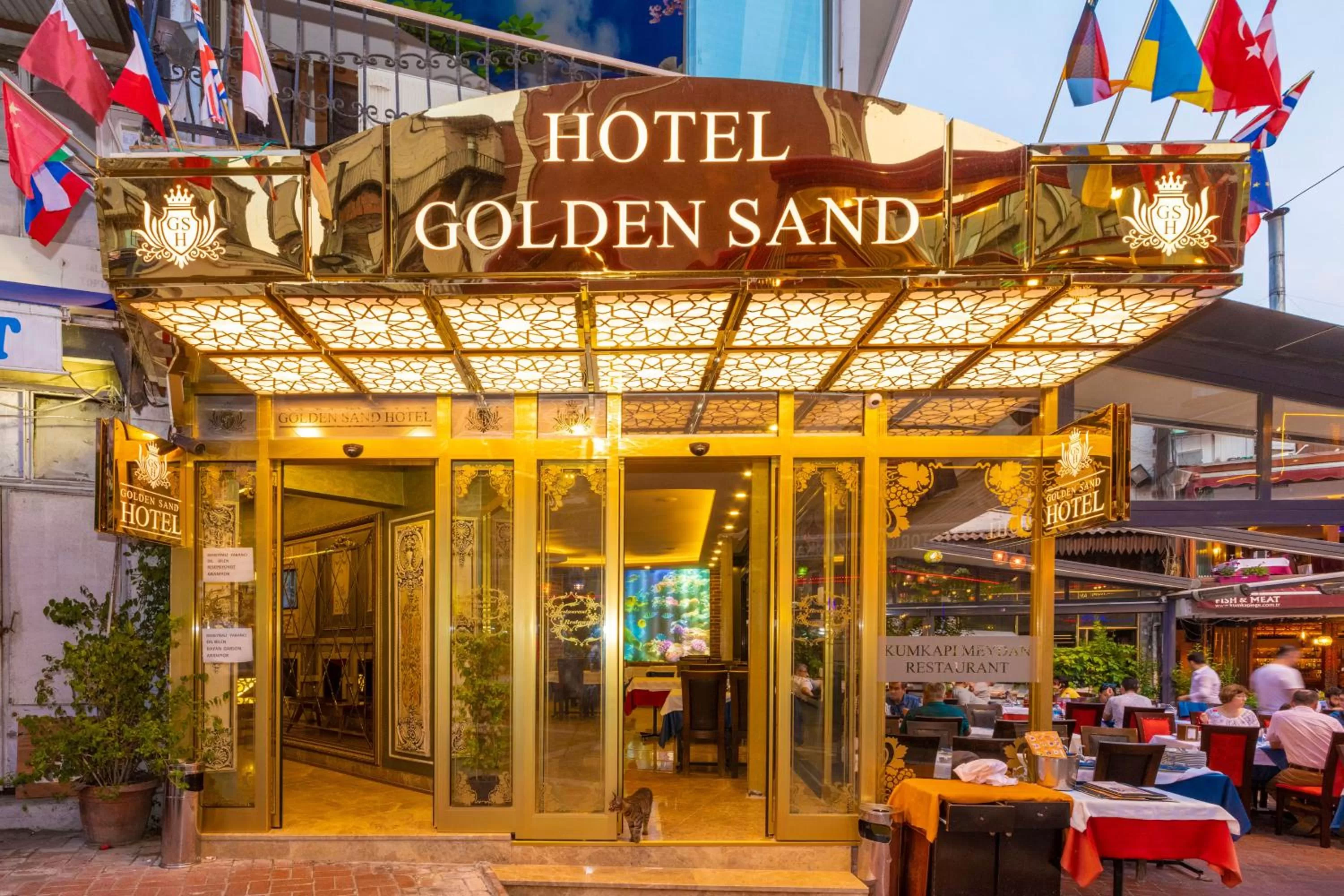 Restaurant/places to eat in Golden Sand Hotel