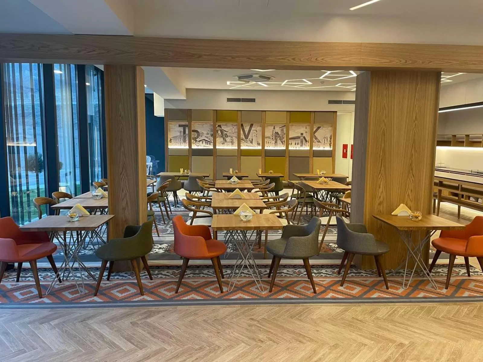 Restaurant/Places to Eat in Lipa Hotel