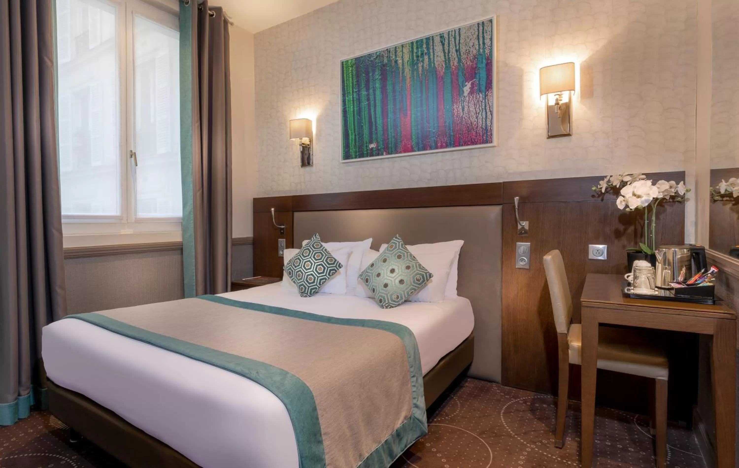 Bed in Elysées Ceramic