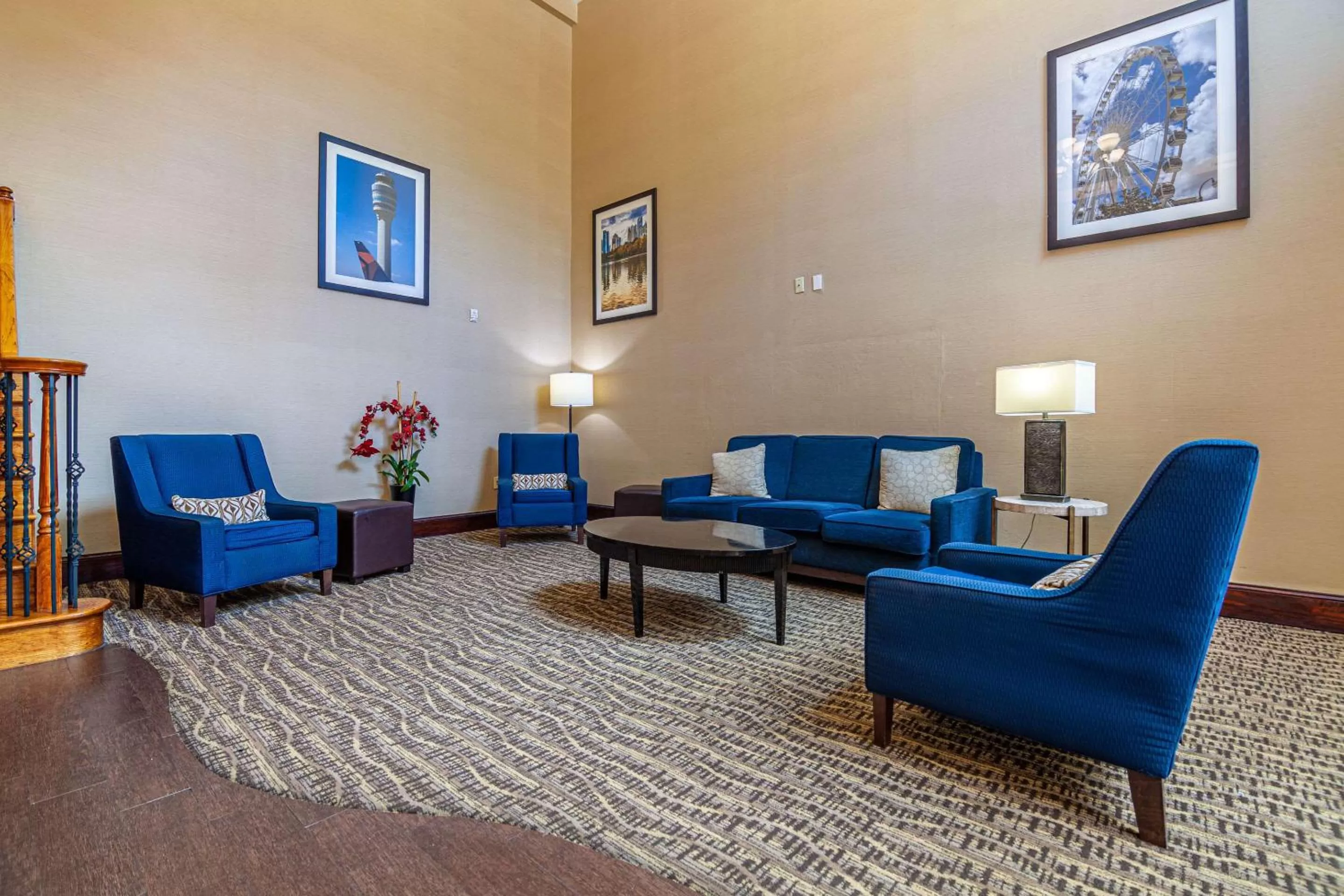 Lobby or reception in Comfort Suites Morrow- Atlanta South