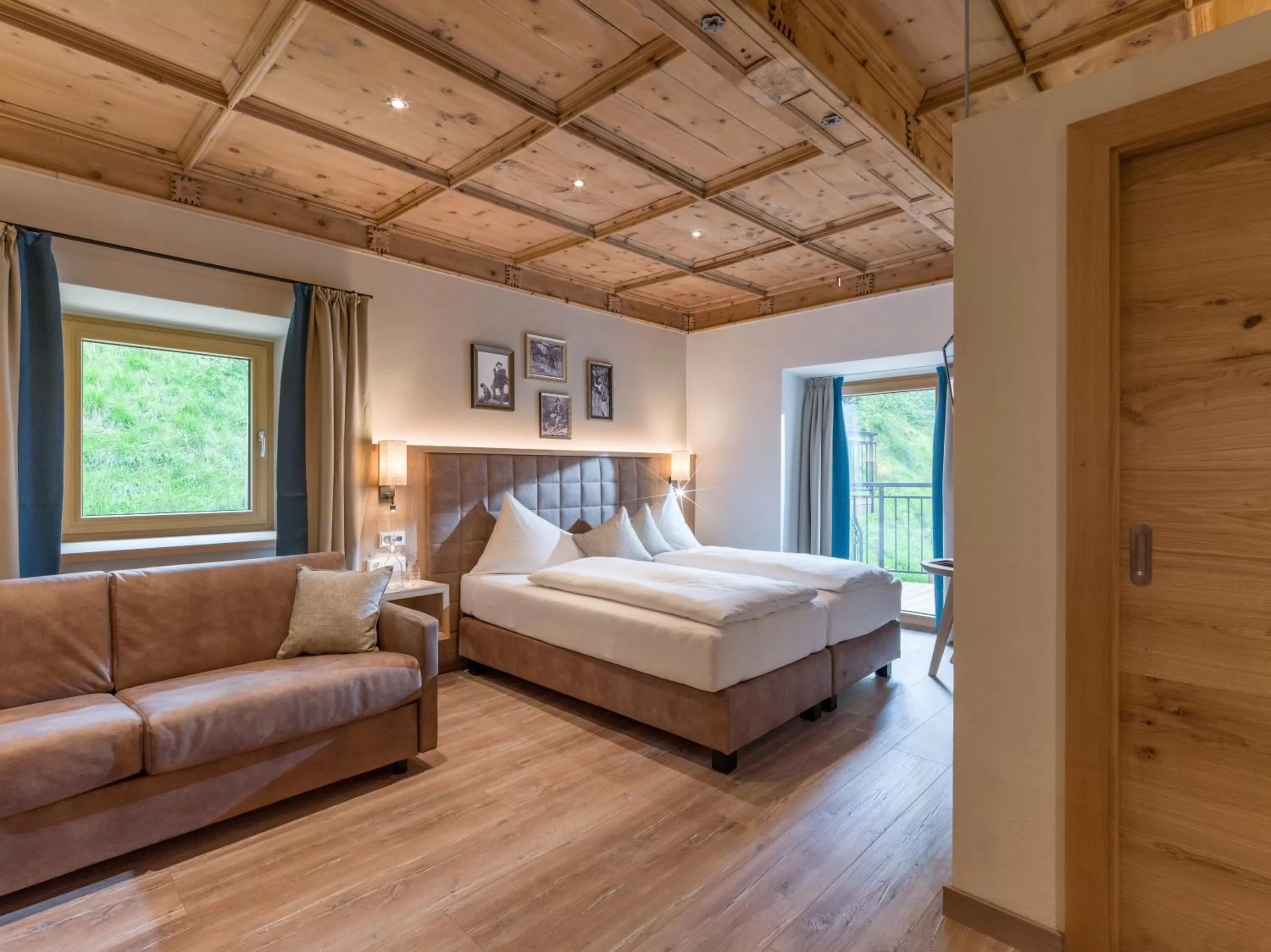 Photo of the whole room, Bed in Alpen Glück Hotel Unterm Rain garni