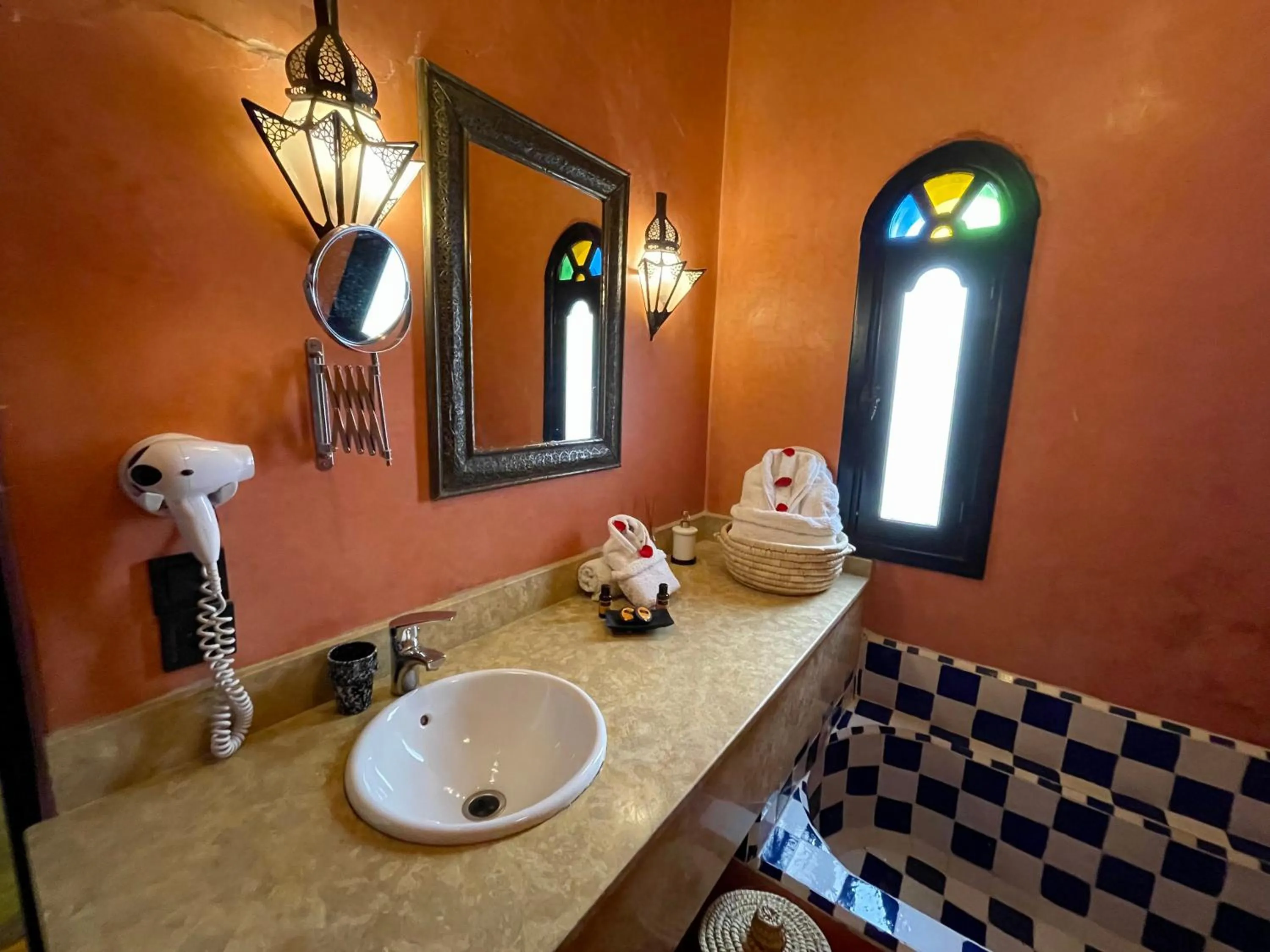 Bathroom in Riad Dar Foundouk and Spa