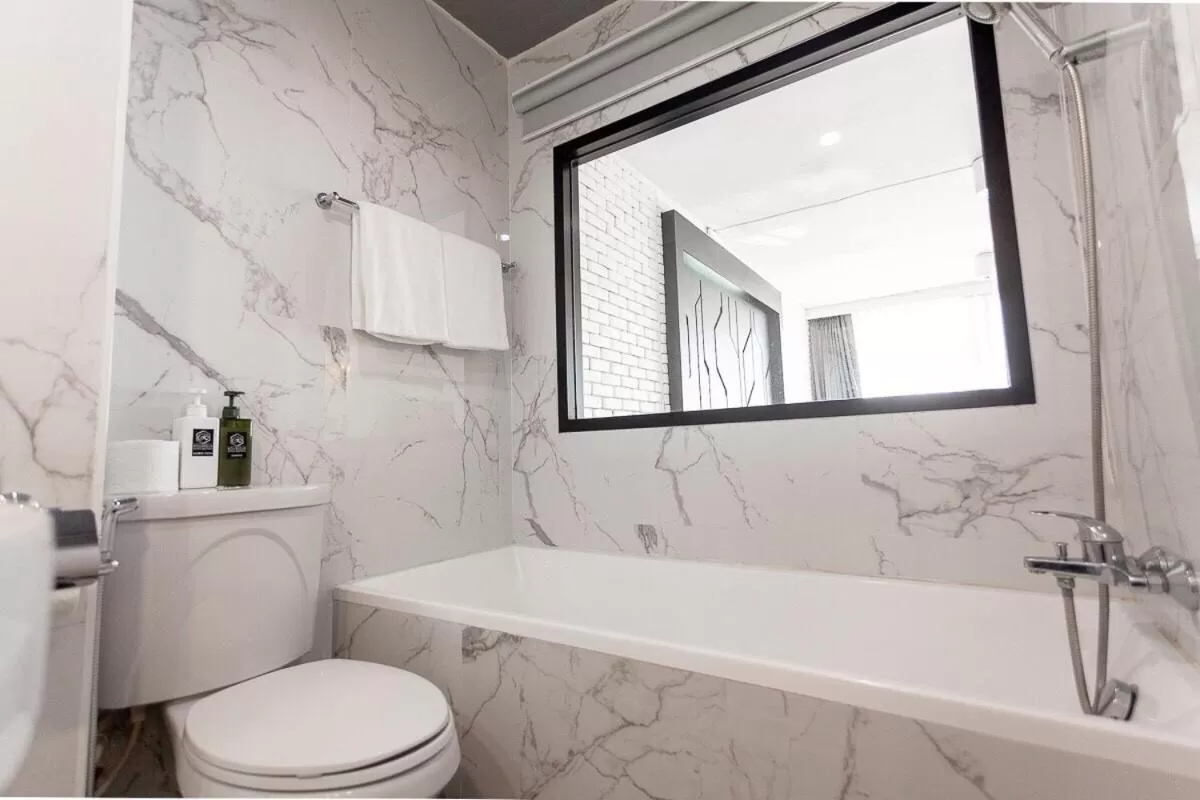 Bathroom in R1 Nimman Hotel Chiangmai