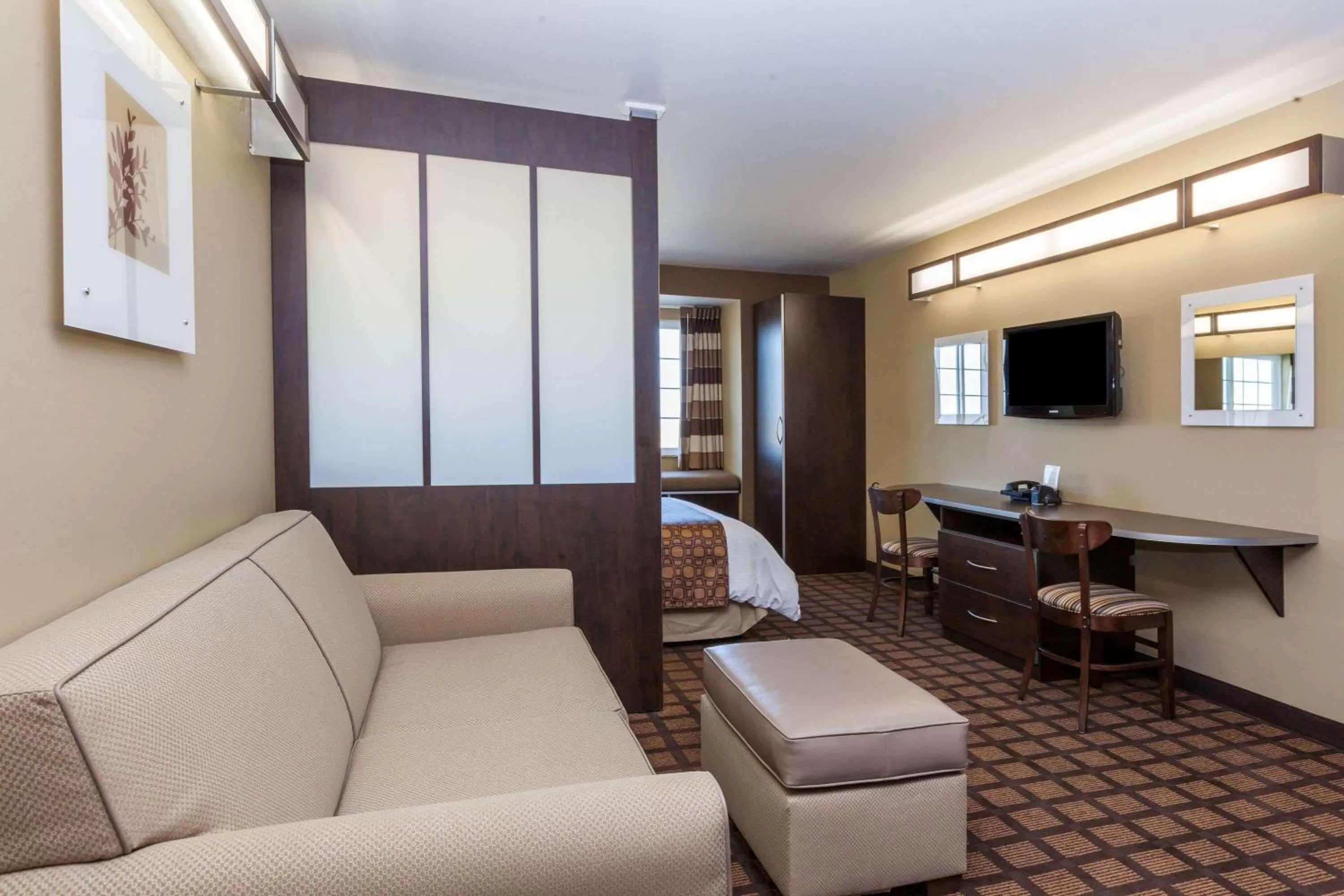 Queen Studio Suite - Non-Smoking in Microtel Inn & Suites by Wyndham Wheeler Ridge
