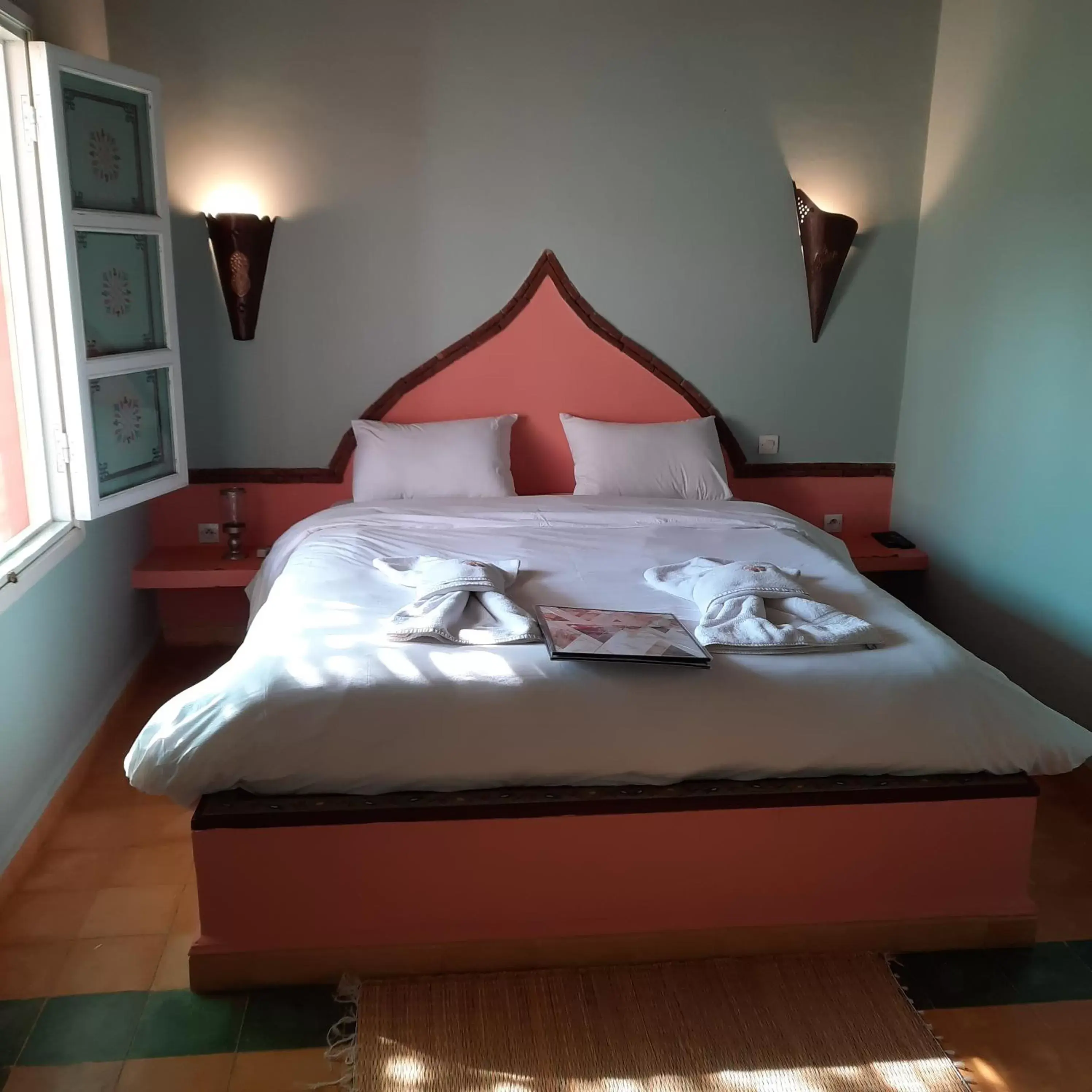 Twin Room with Pool View in Résidence Habiba Twin Room with Pool View in Résidence Habiba