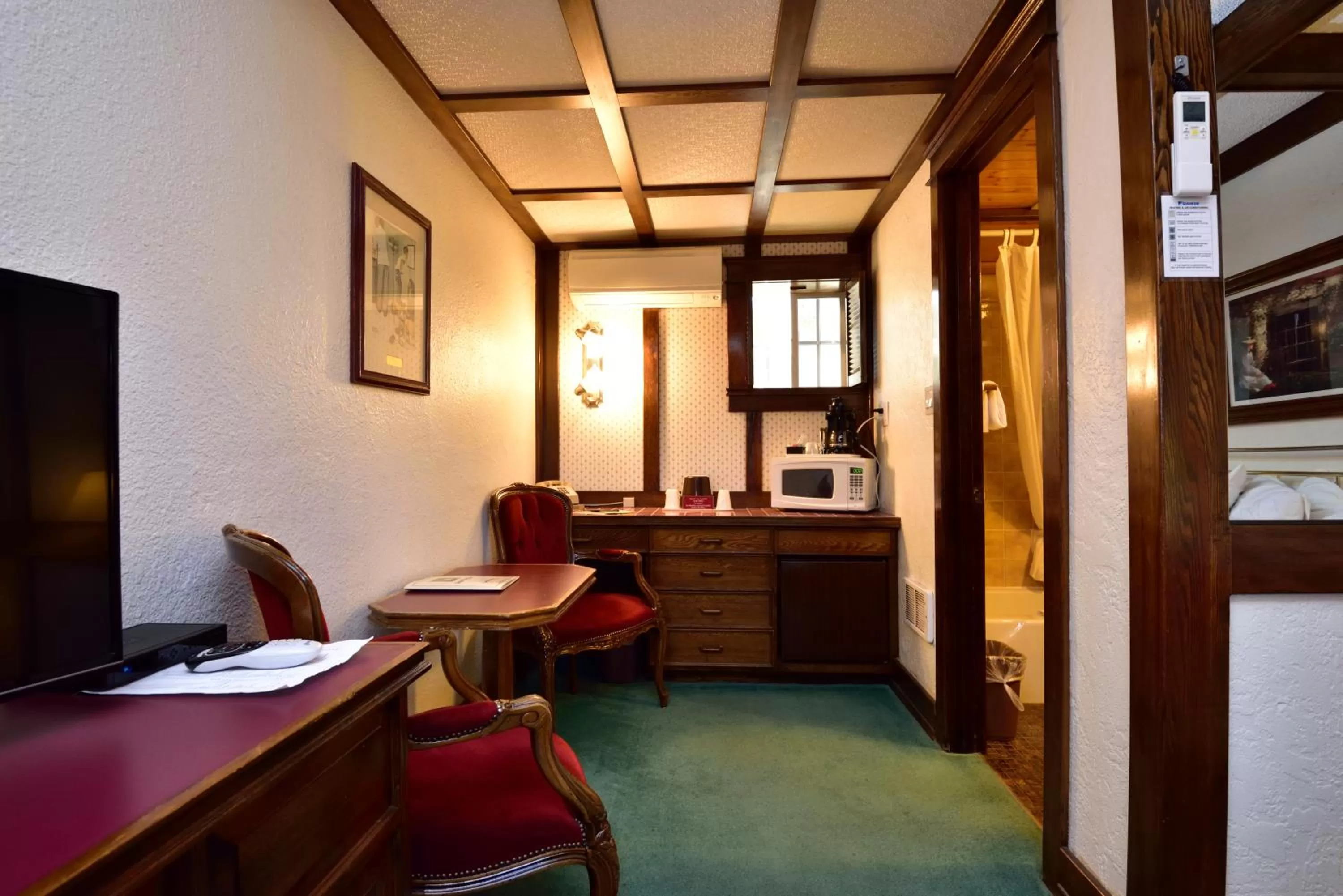 Seating area in Sequim West Inn