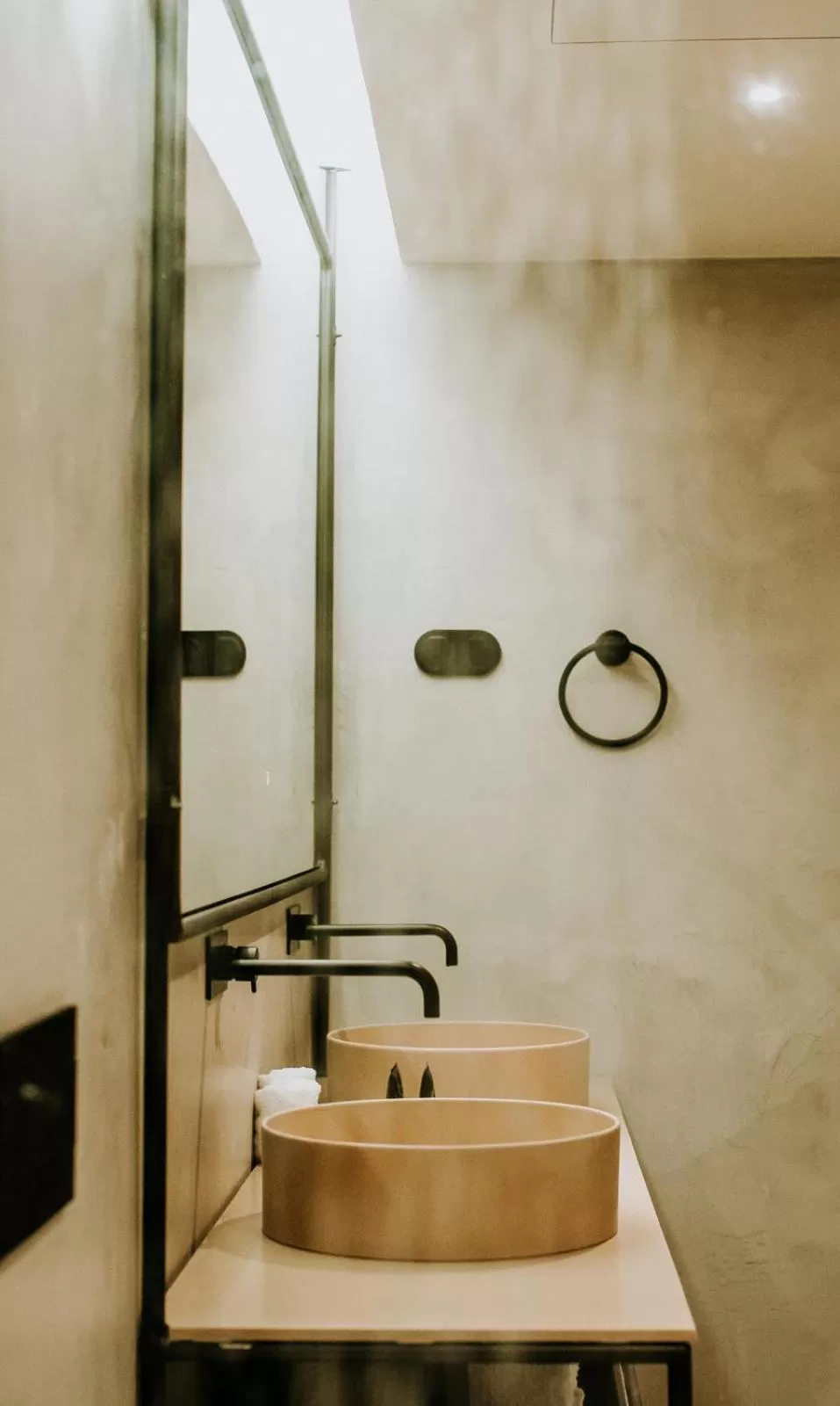 Shower in Exmo Hotel by Olivia