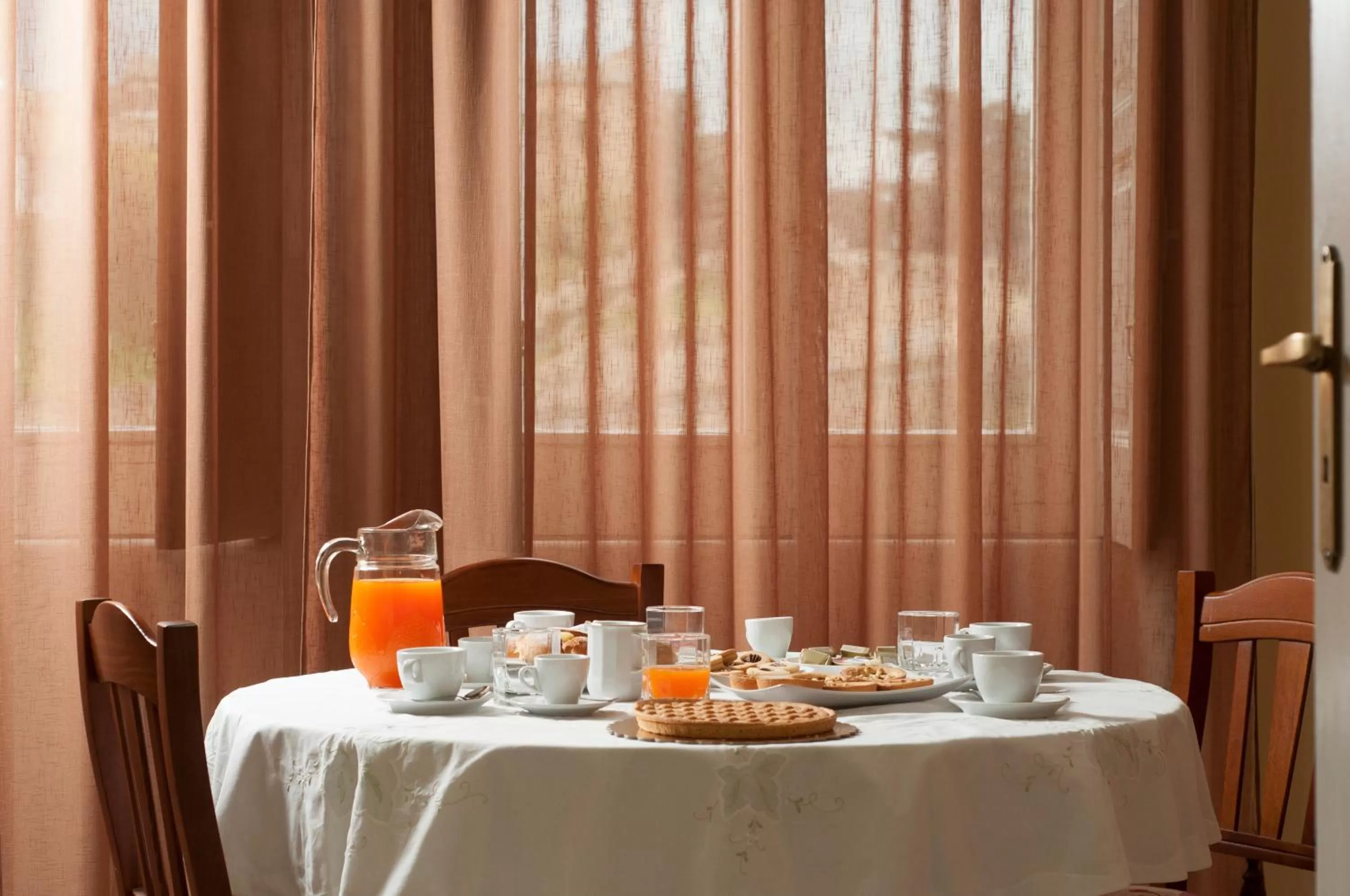 Food and drinks in B&B Villa Roma