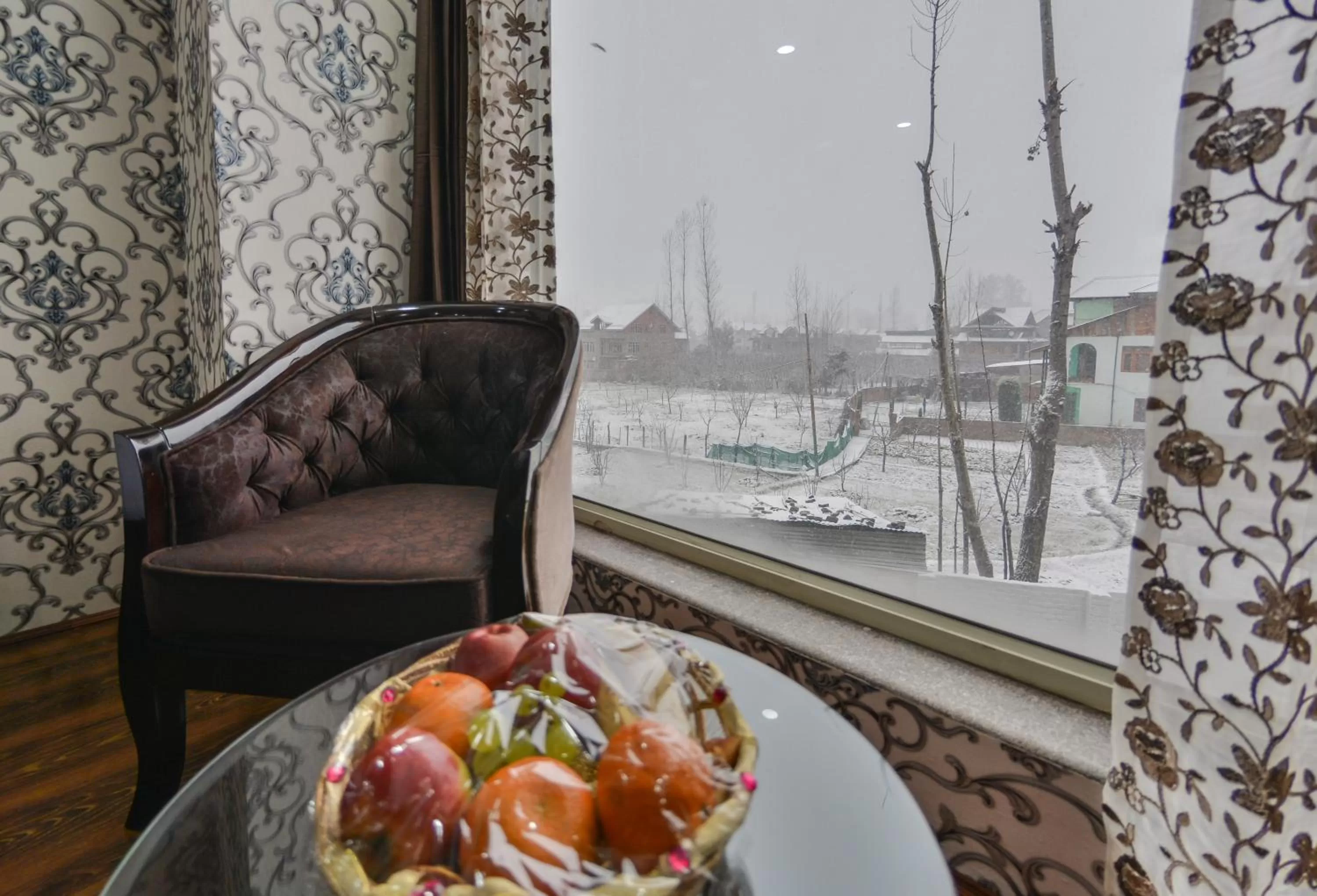 Mountain view in Hotel The Montreal