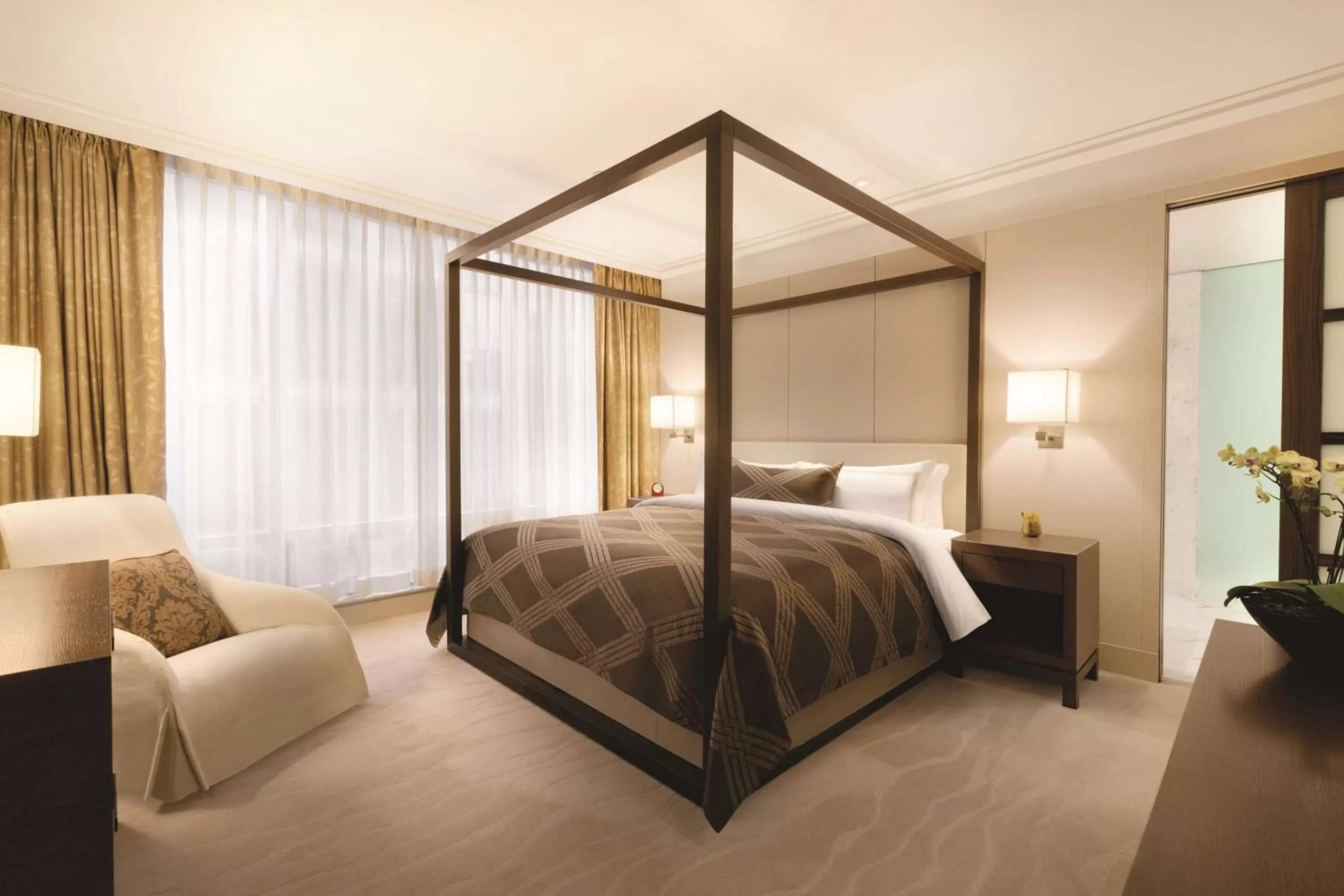 Bed in Shangri-La Vancouver