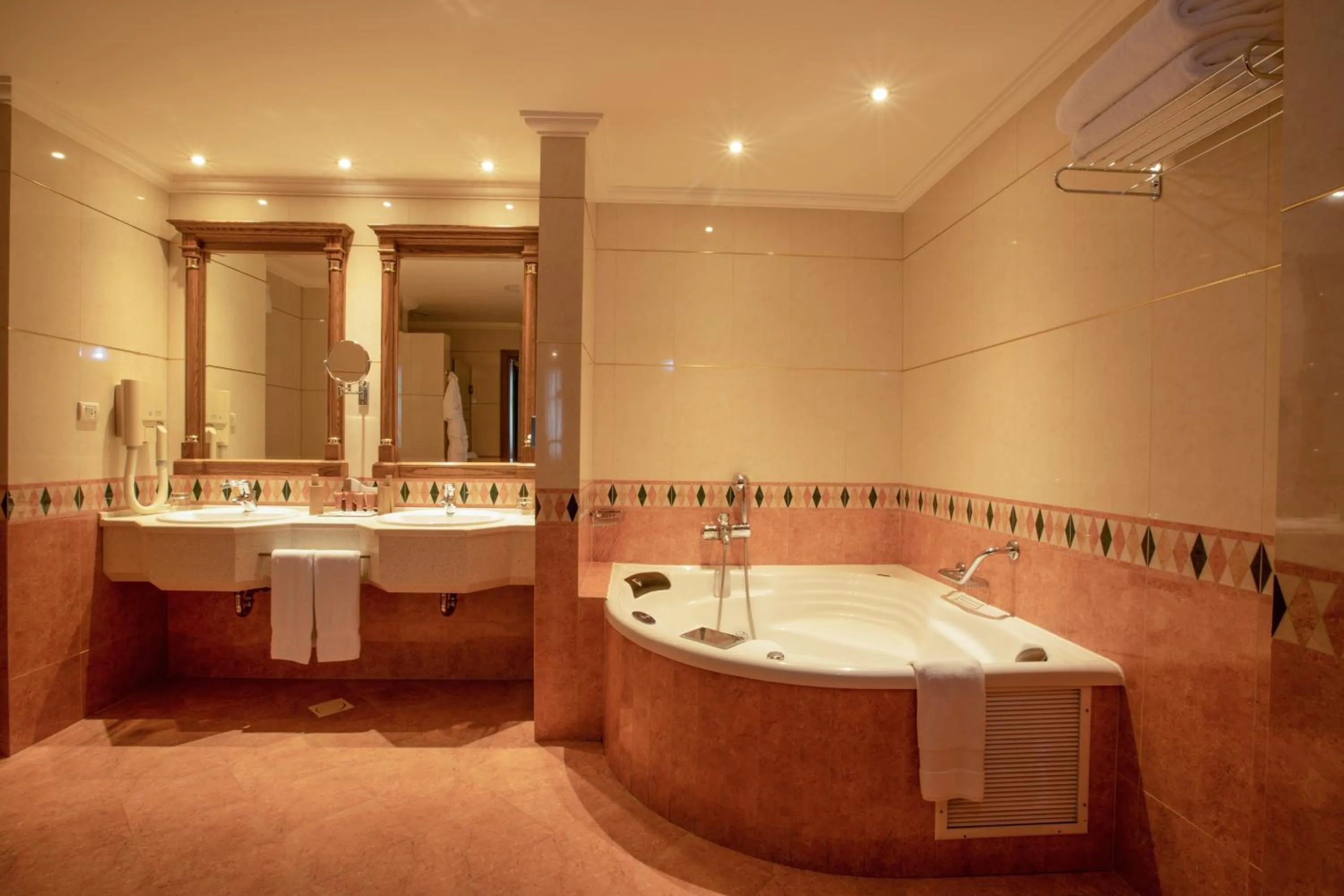 Bathroom in Bristol Hotel