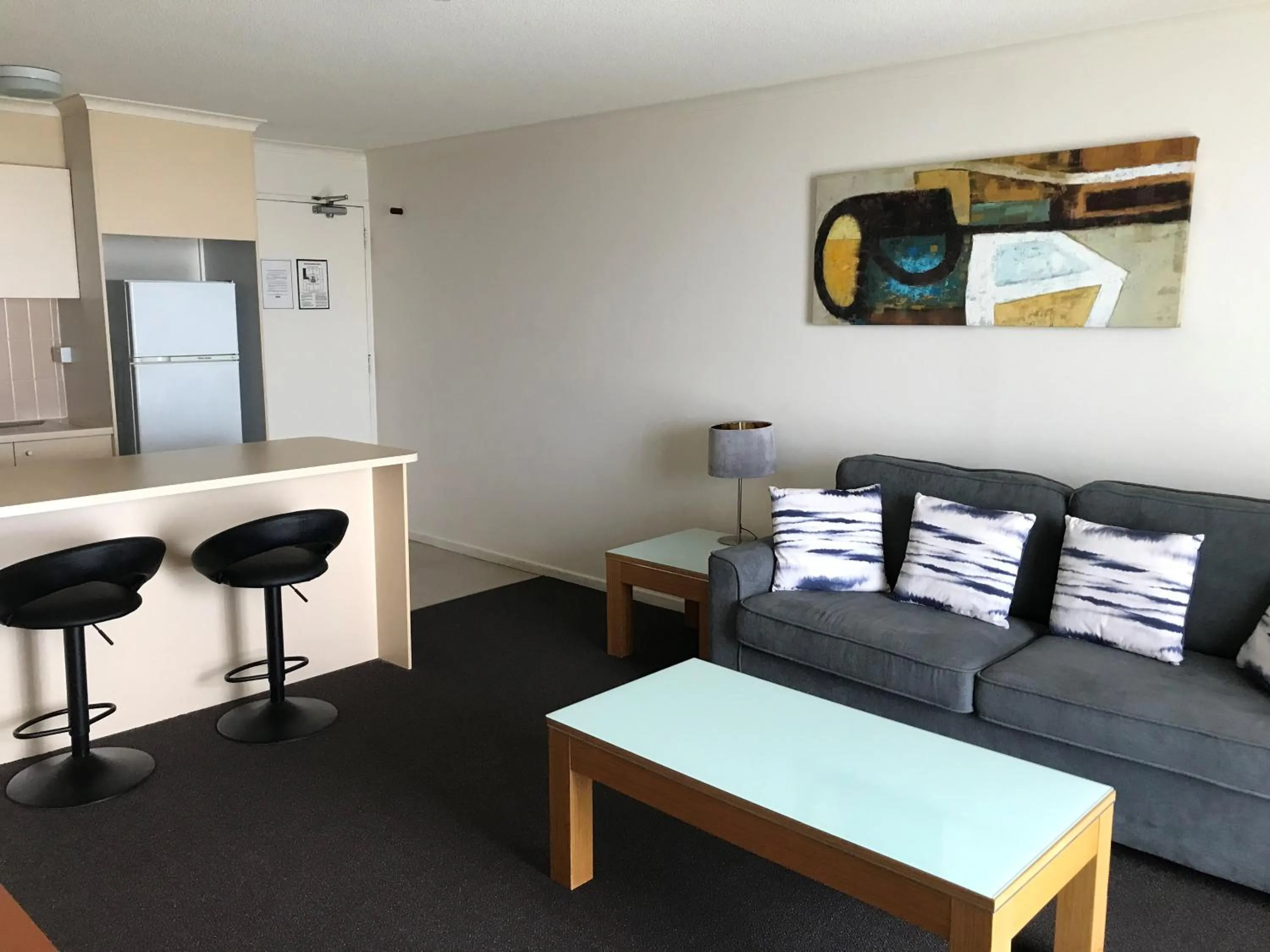 Living room, Seating Area in Metro Hotel & Apartments Gladstone