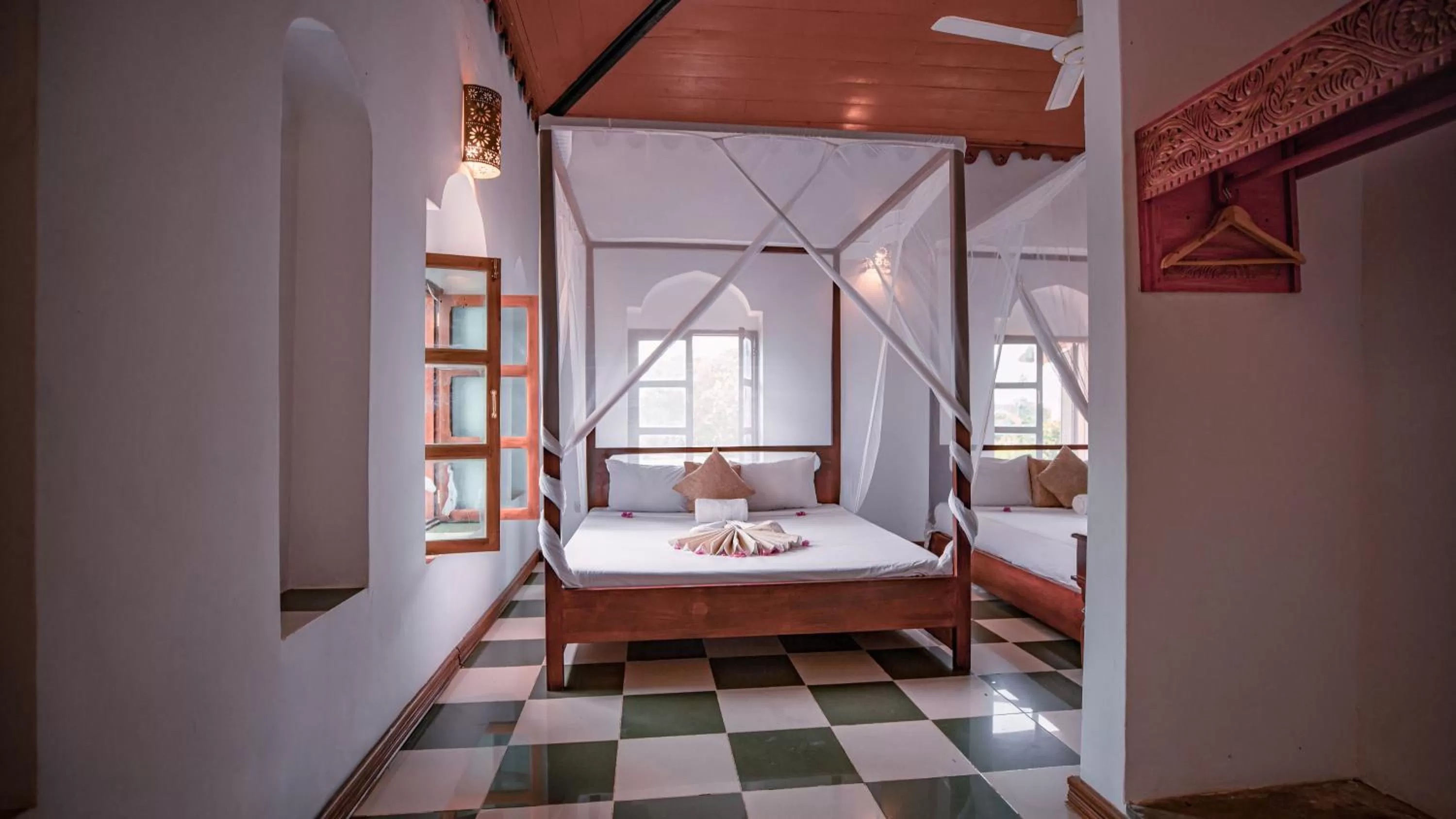 Photo of the whole room, Bed in The Manor House by Sansi