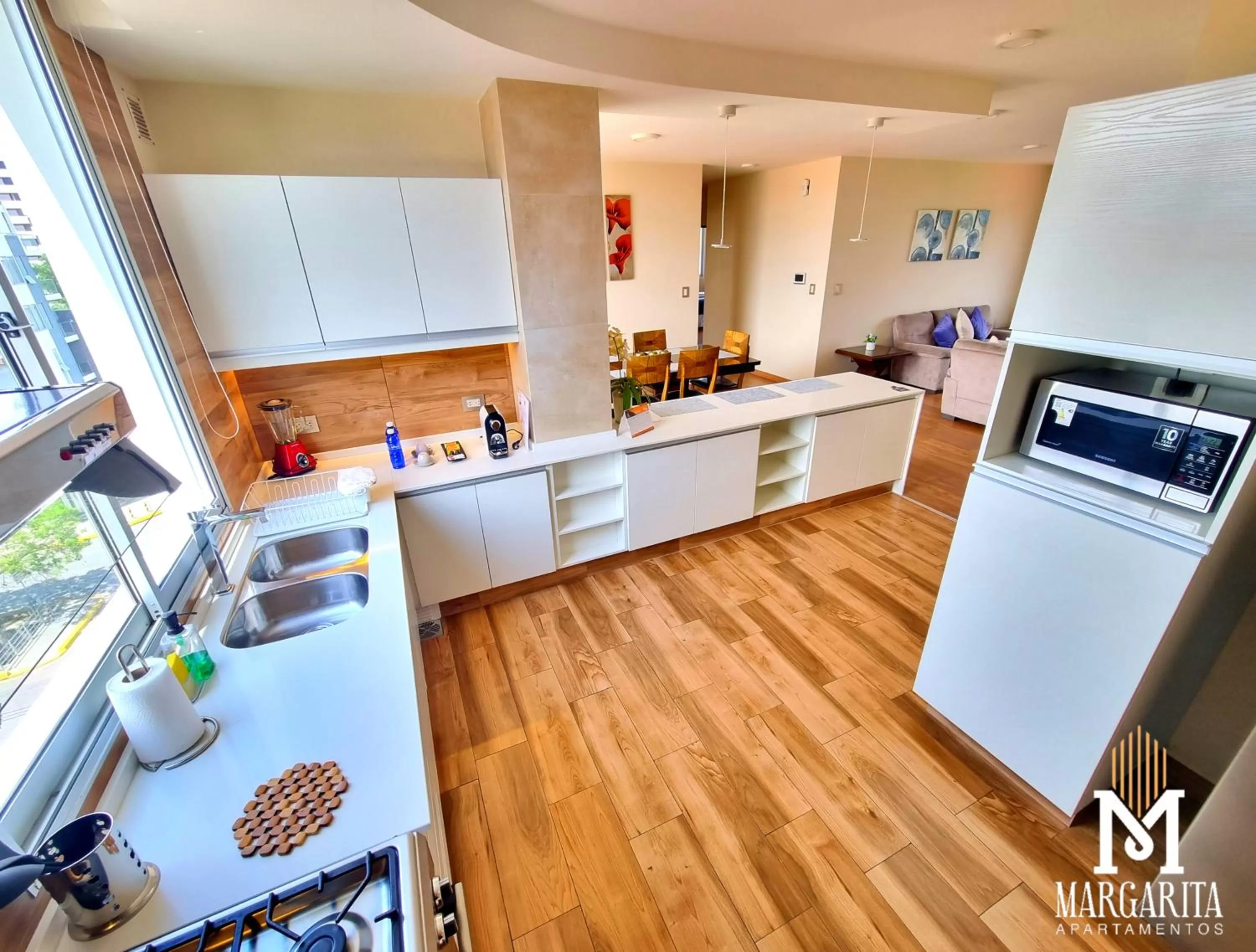 Kitchen or kitchenette in Margarita Apartamentos