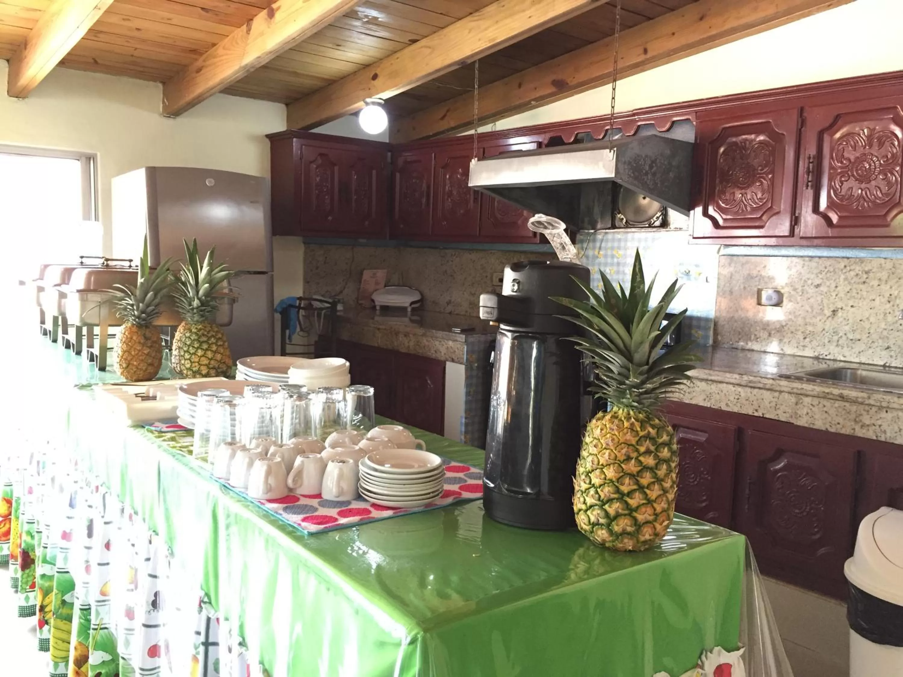 Breakfast, Kitchen/Kitchenette in Hotel Olimpo