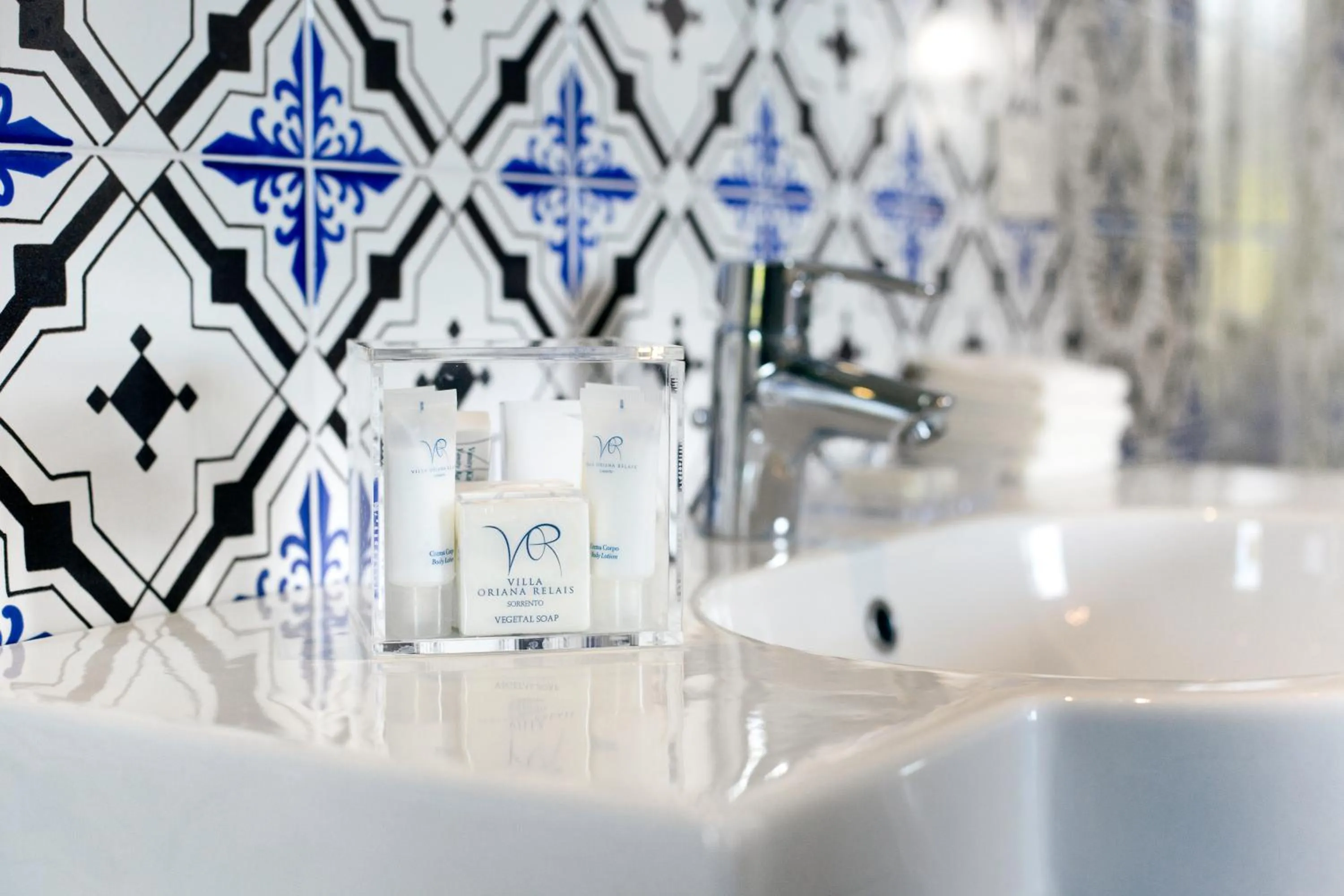 Decorative detail in Villa Oriana Relais