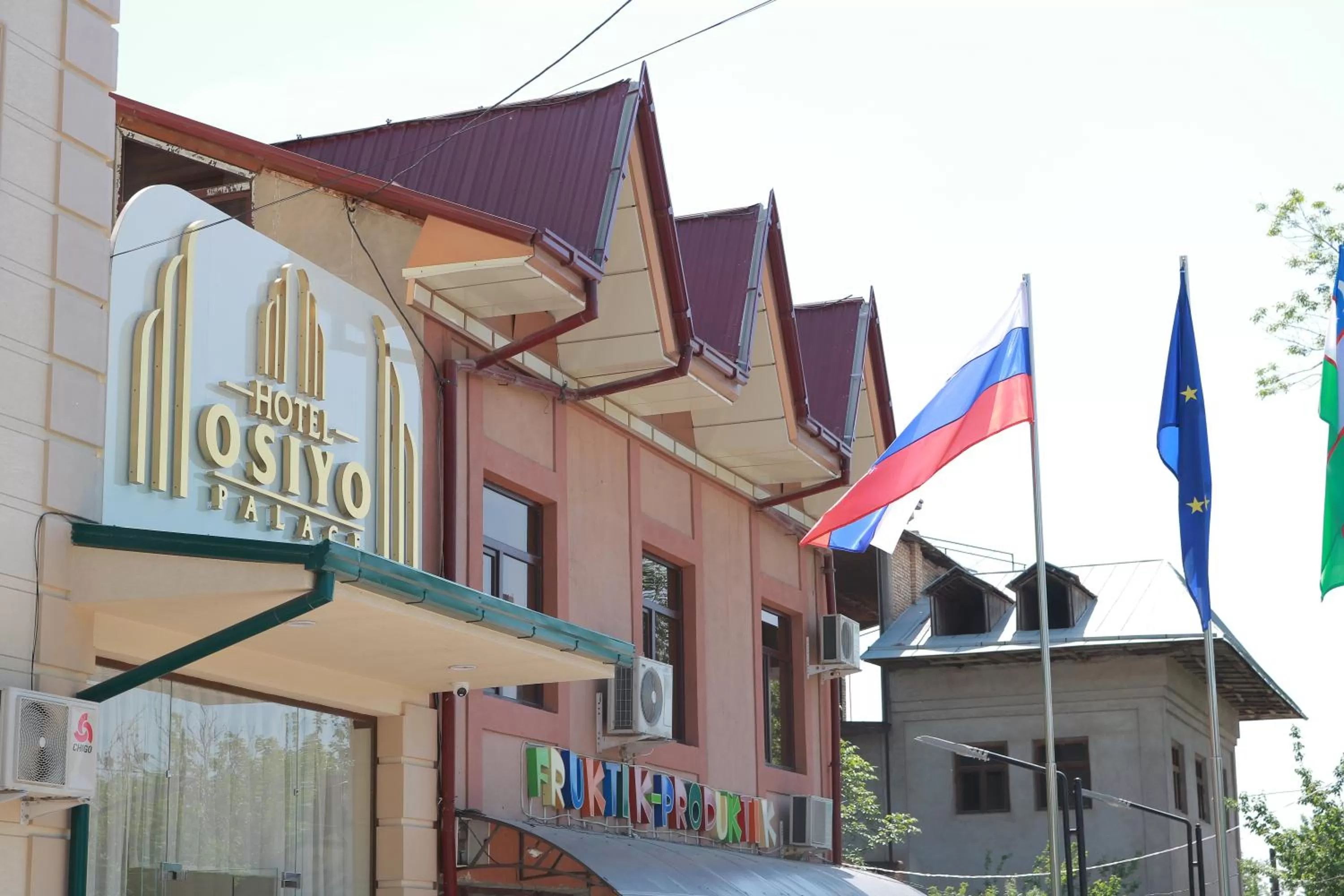 Property building in Osiyo Palace