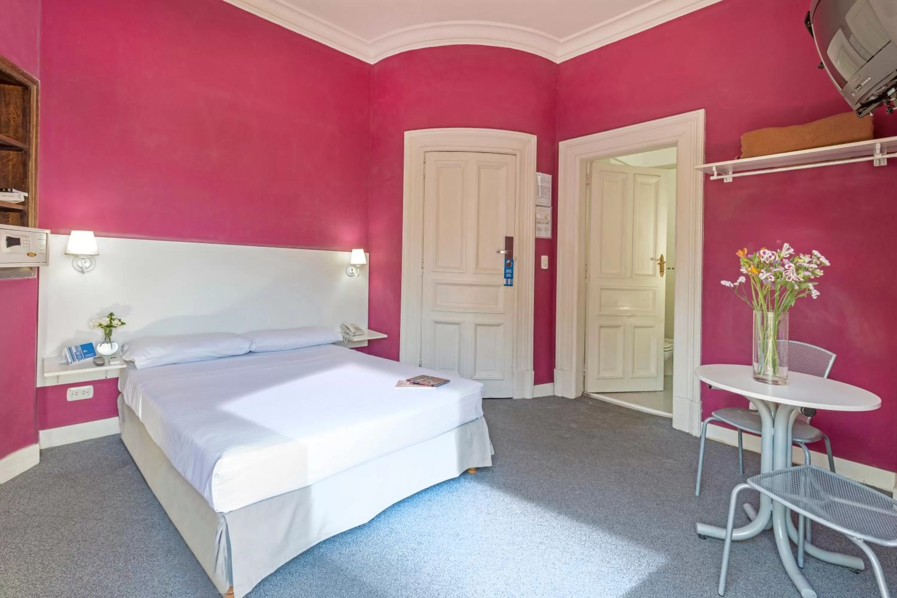 Bed in Crisol Mundial