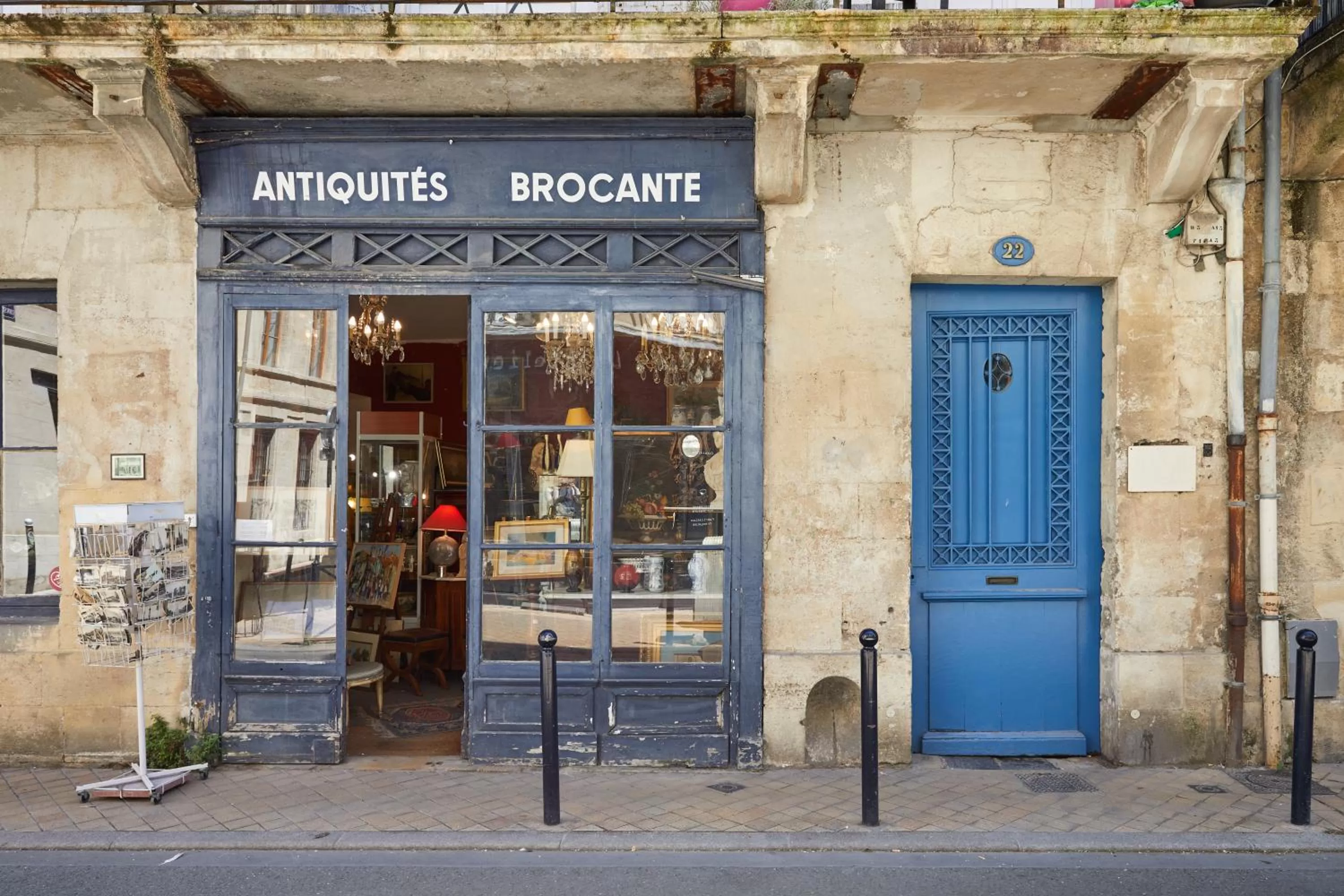 Neighbourhood in Hotel Indigo Bordeaux Centre Chartrons by IHG