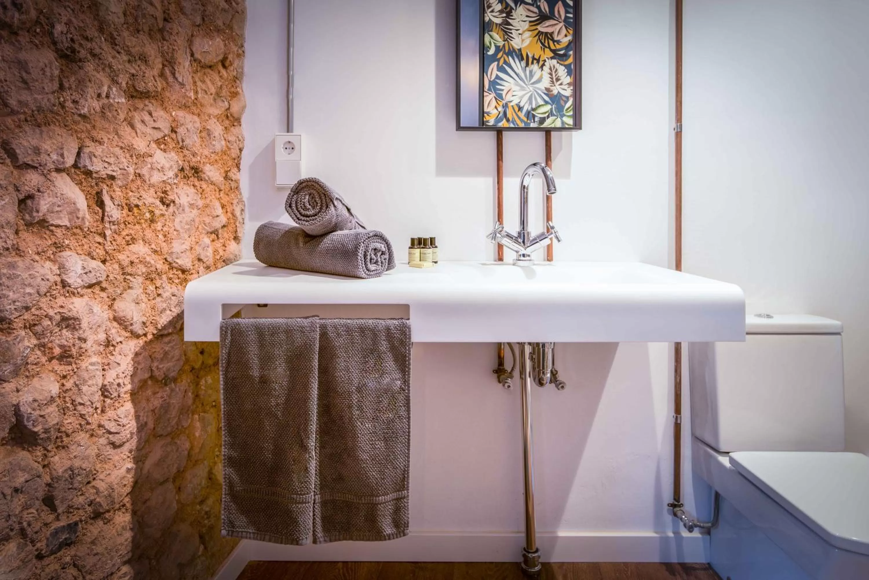 Decorative detail in Lluna Aqua Soller - Adults Recommended