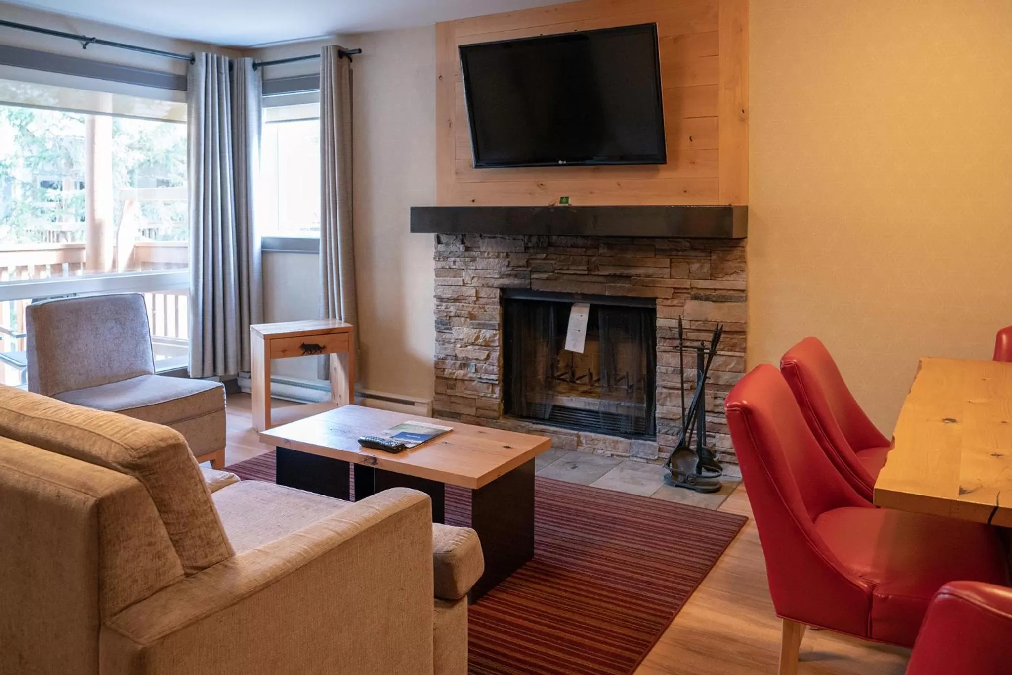 TV and multimedia in Banff Rocky Mountain Resort