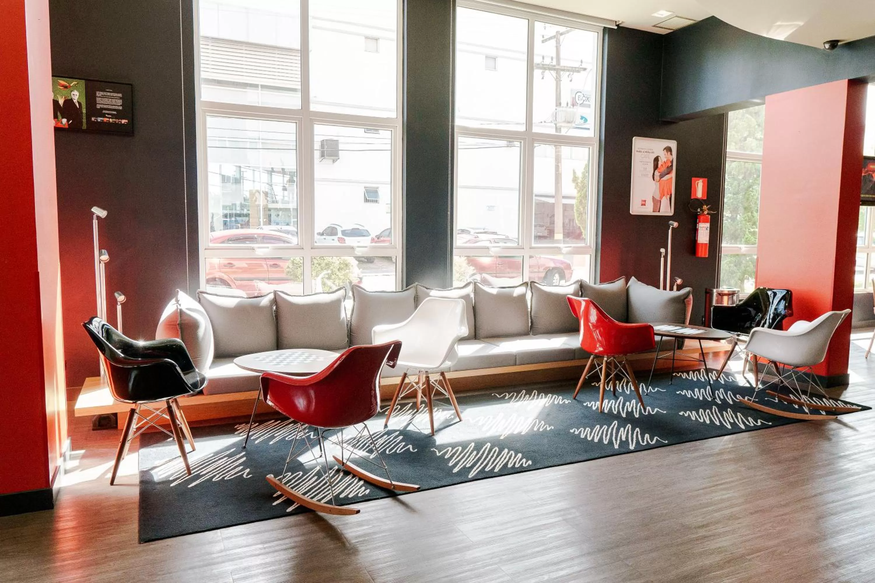 Lobby or reception in ibis Caxias do Sul