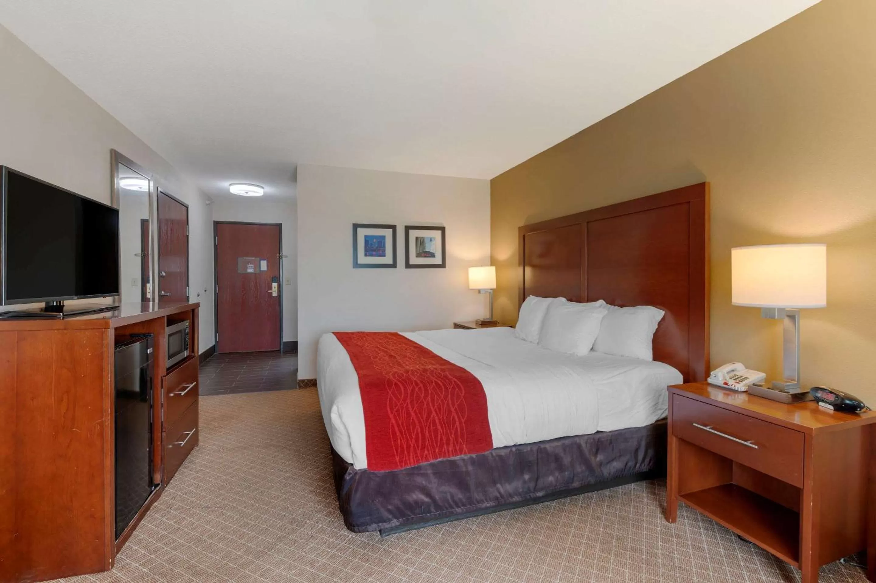 Photo of the whole room, Bed in Comfort Inn Pickerington - Columbus East
