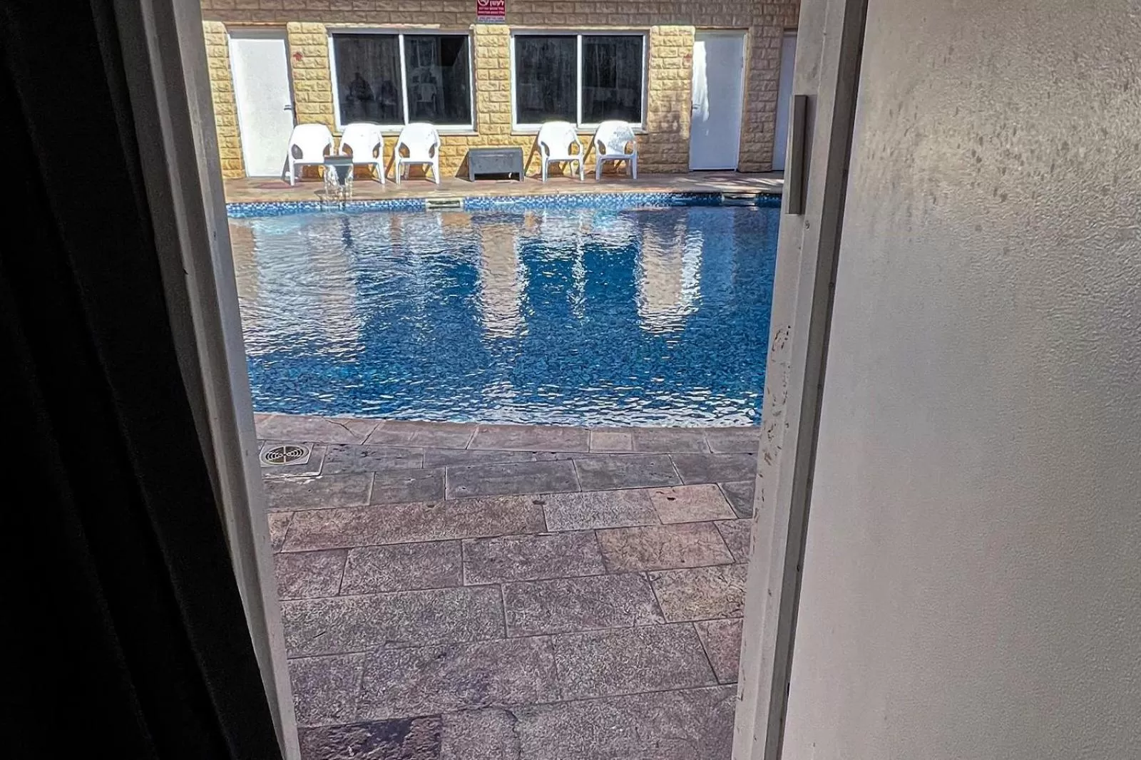 Swimming pool in Hotel Maman