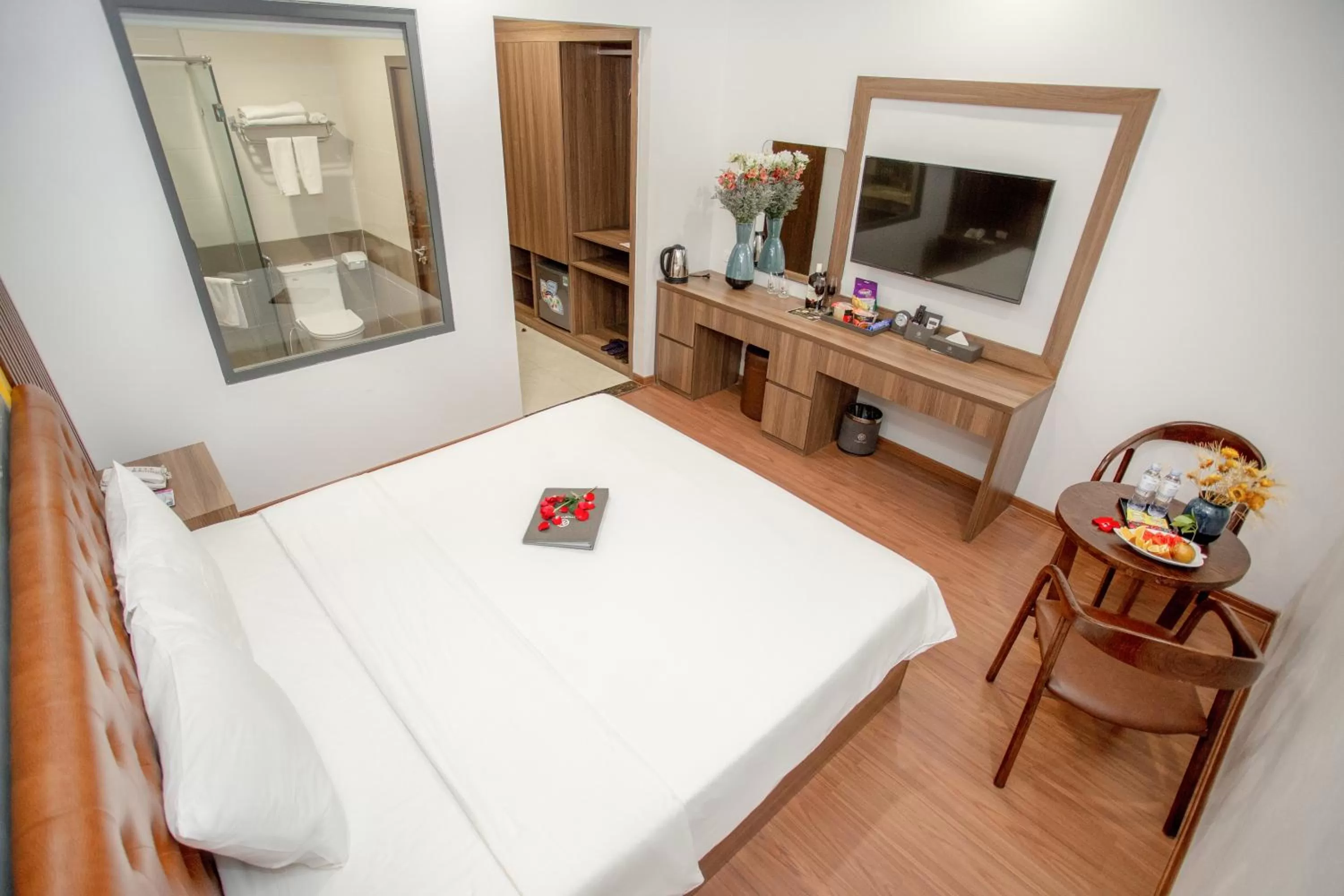 Photo of the whole room, Bed in MOMALI Hotel Ninh Binh