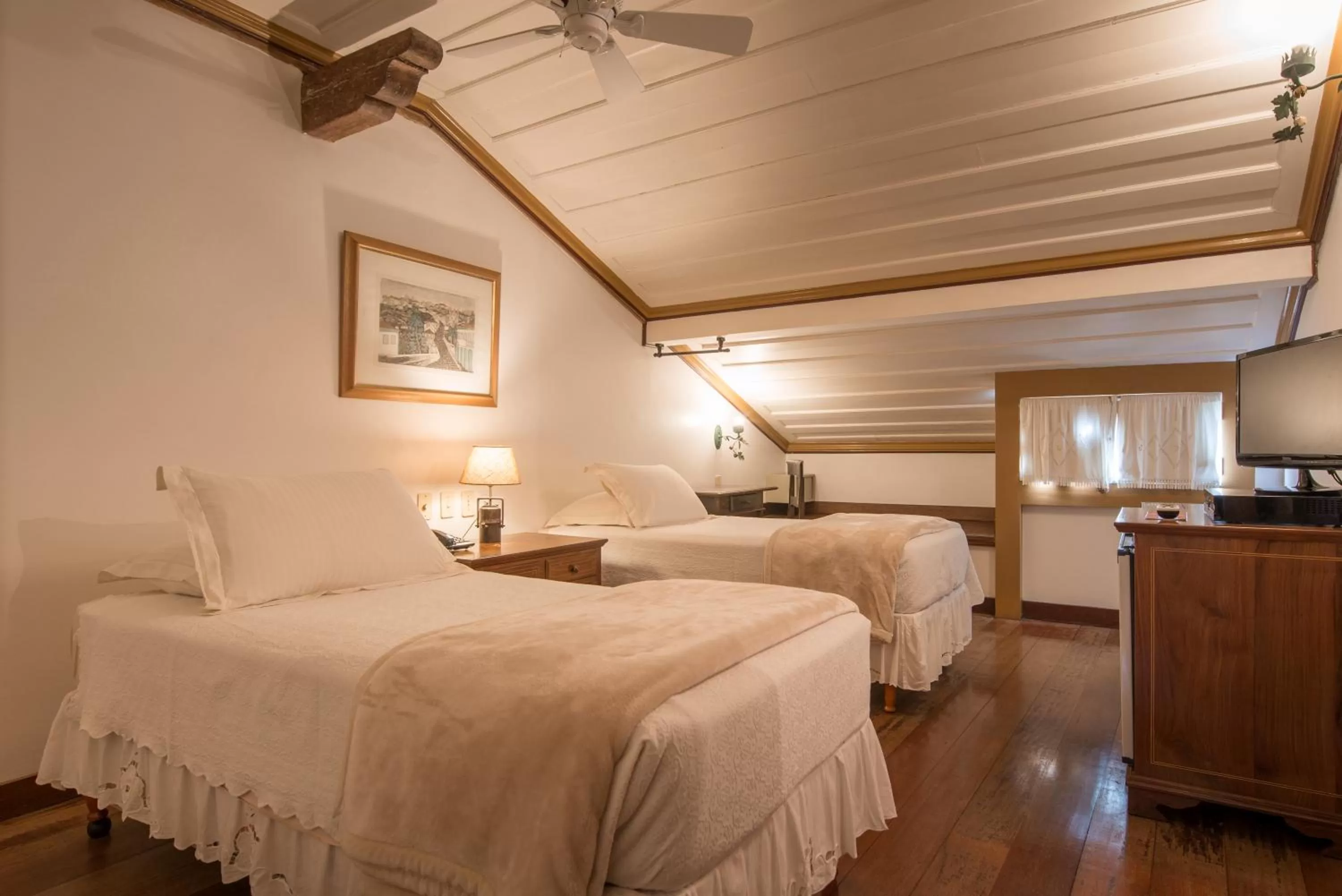 Photo of the whole room, Bed in Pousada do Mondego