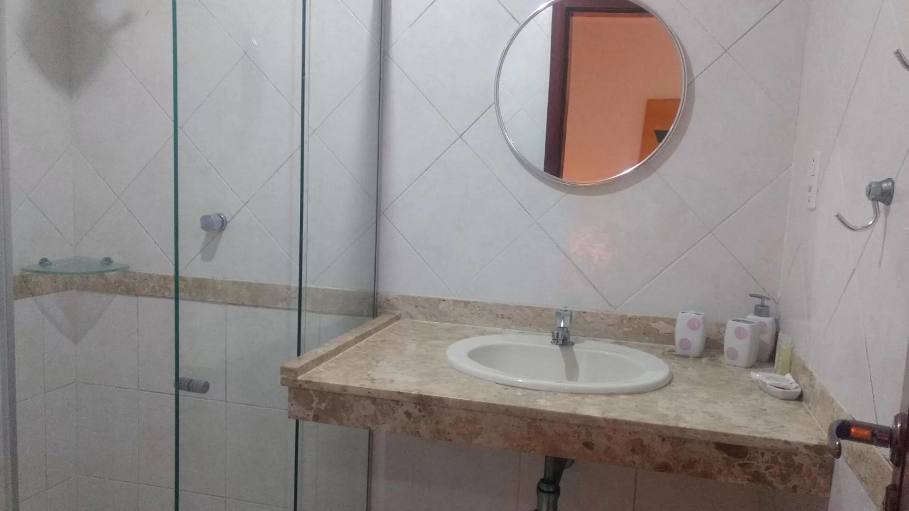 Bathroom in Hotel Pousada Salvador Paradise