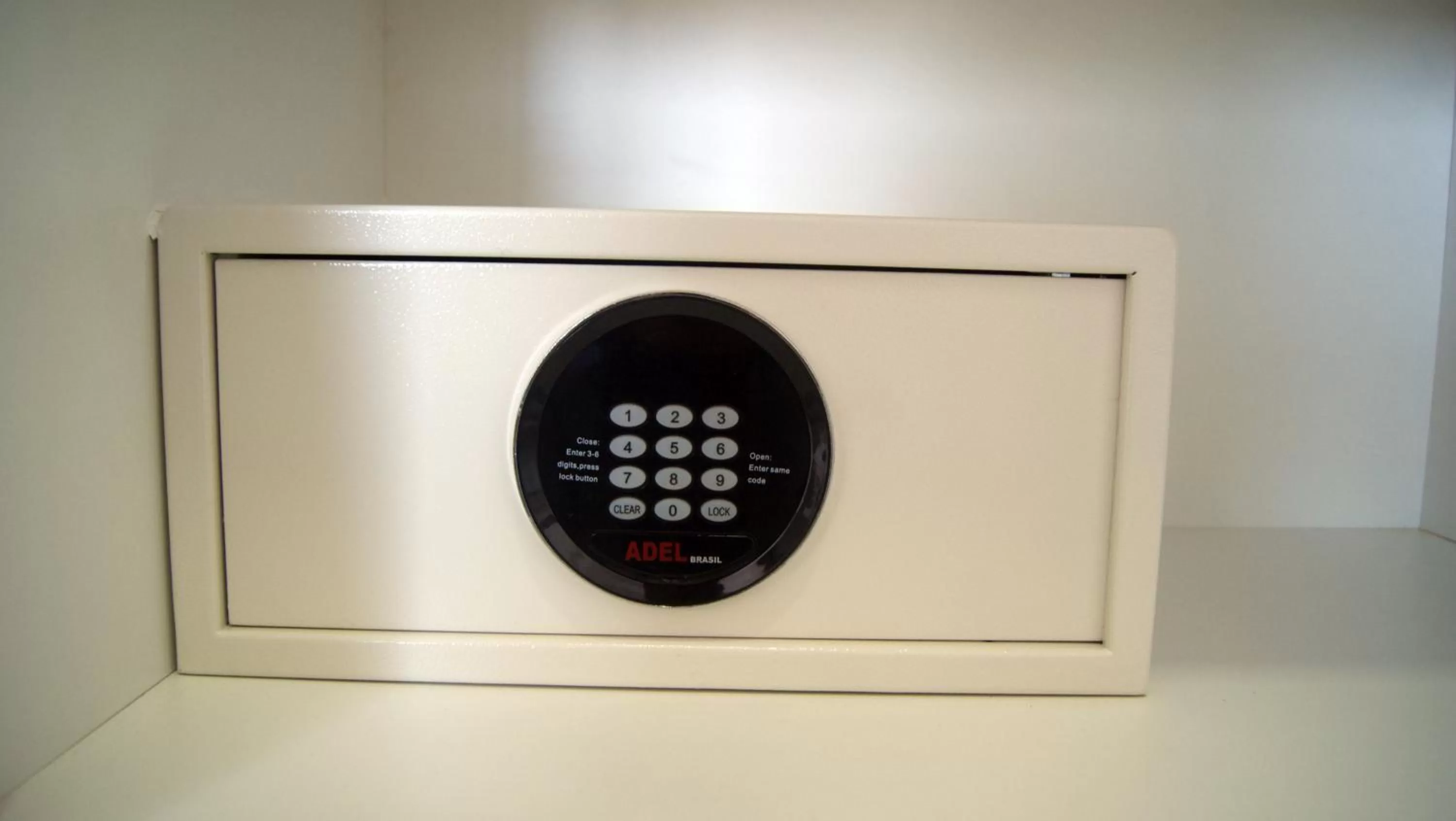 Photo of the whole room in Littoral Tambaú Flat