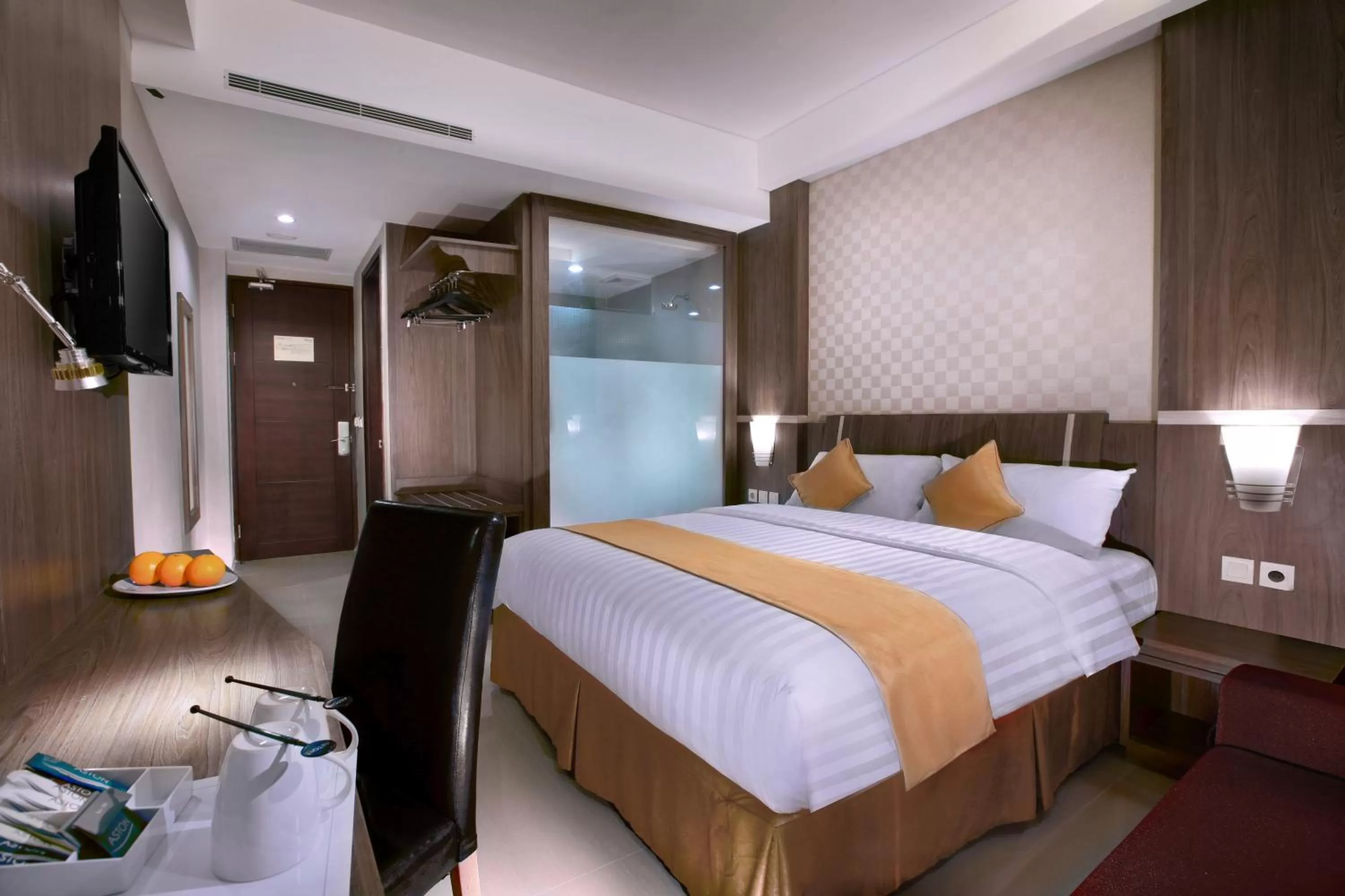 Bedroom, Bed in Aston Lampung City Hotel