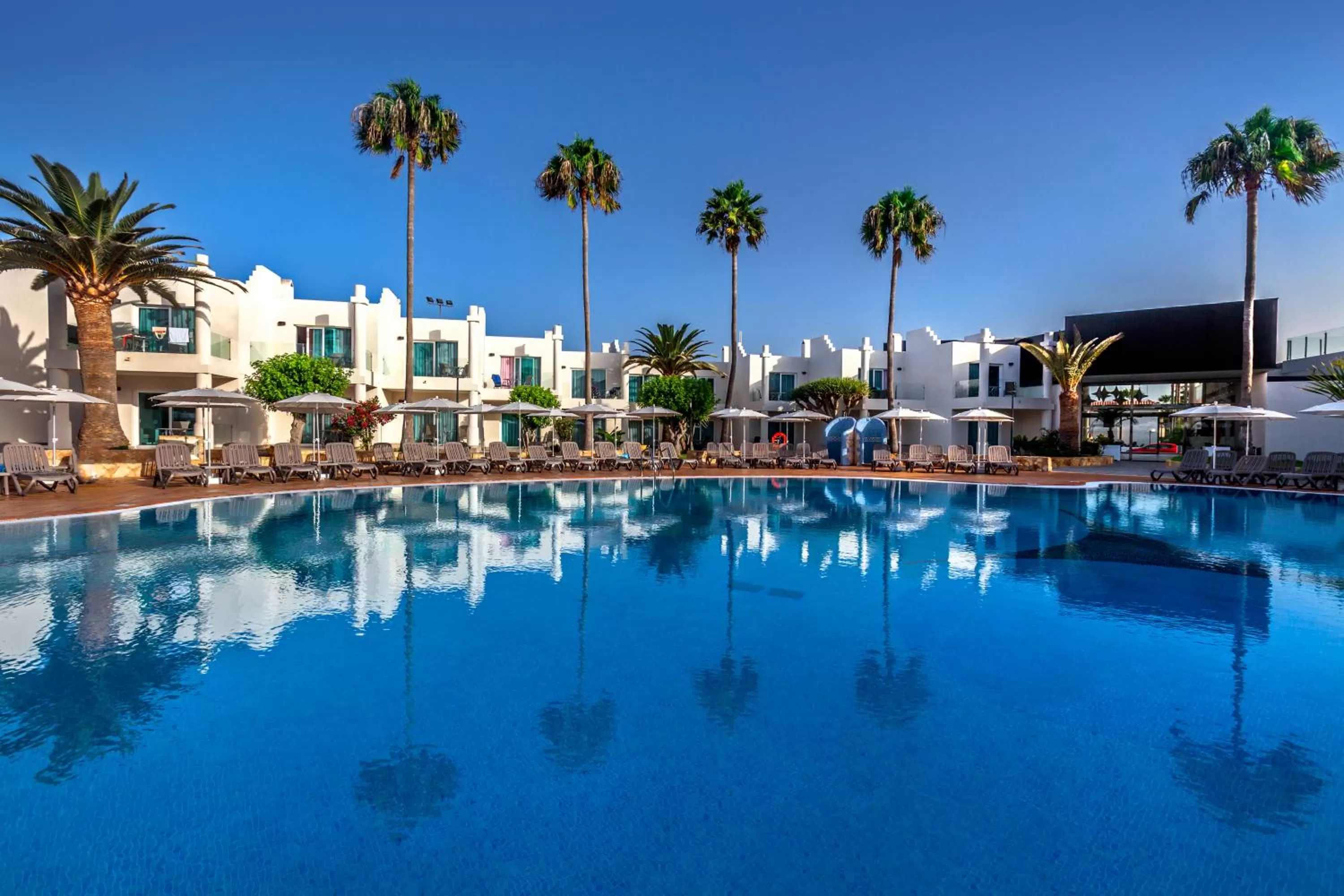 Swimming pool in Barceló Corralejo Sands