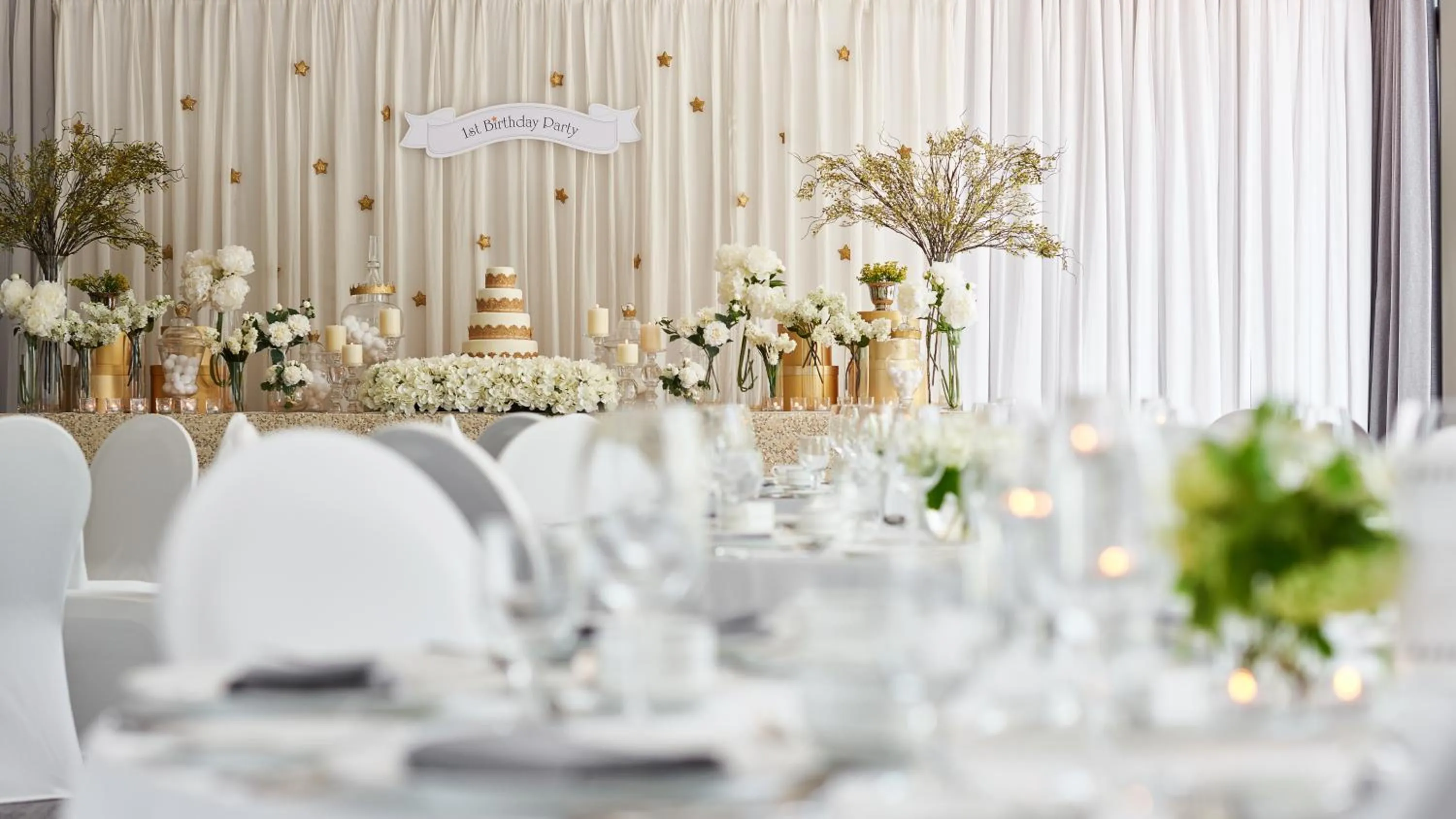 People in Hotel Peyto Gangnam