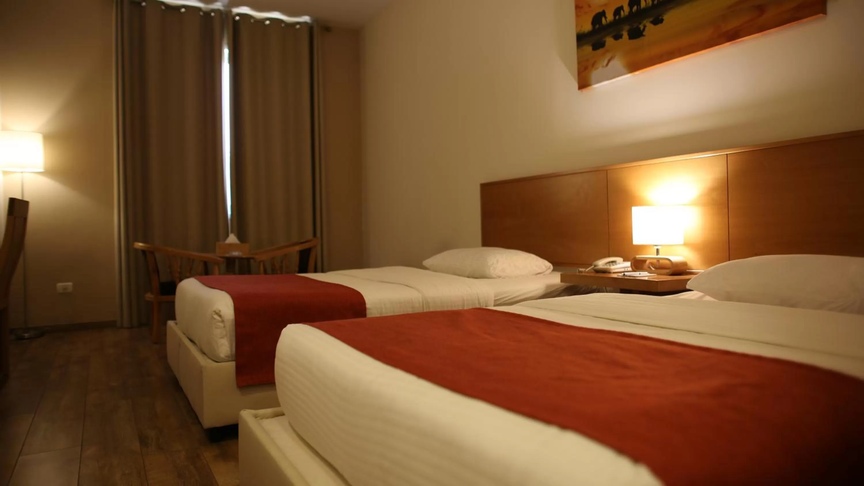 Restaurant/places to eat, Bed in Caesar Hotel Ramallah