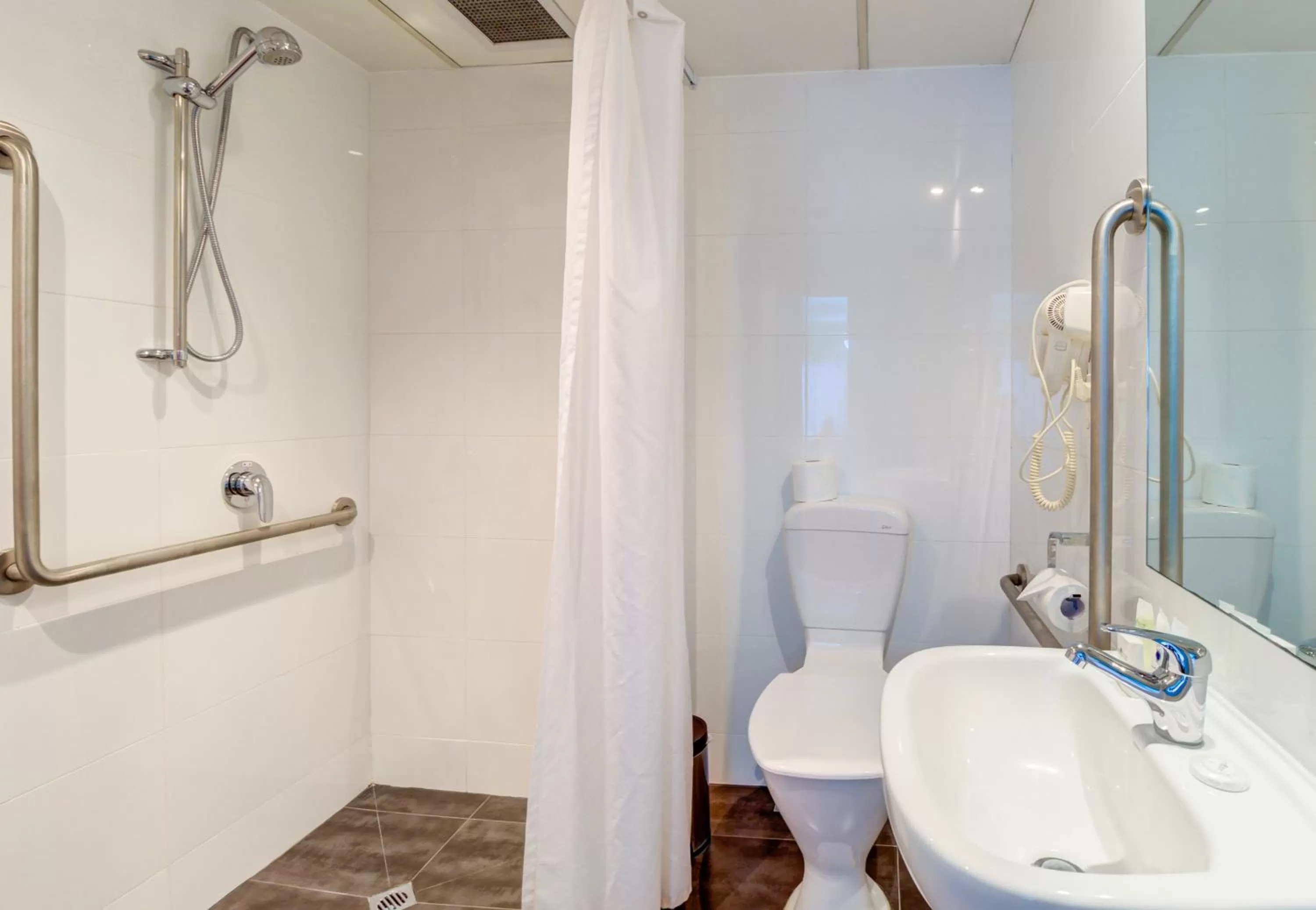 Bathroom in Ascotia Off Queen