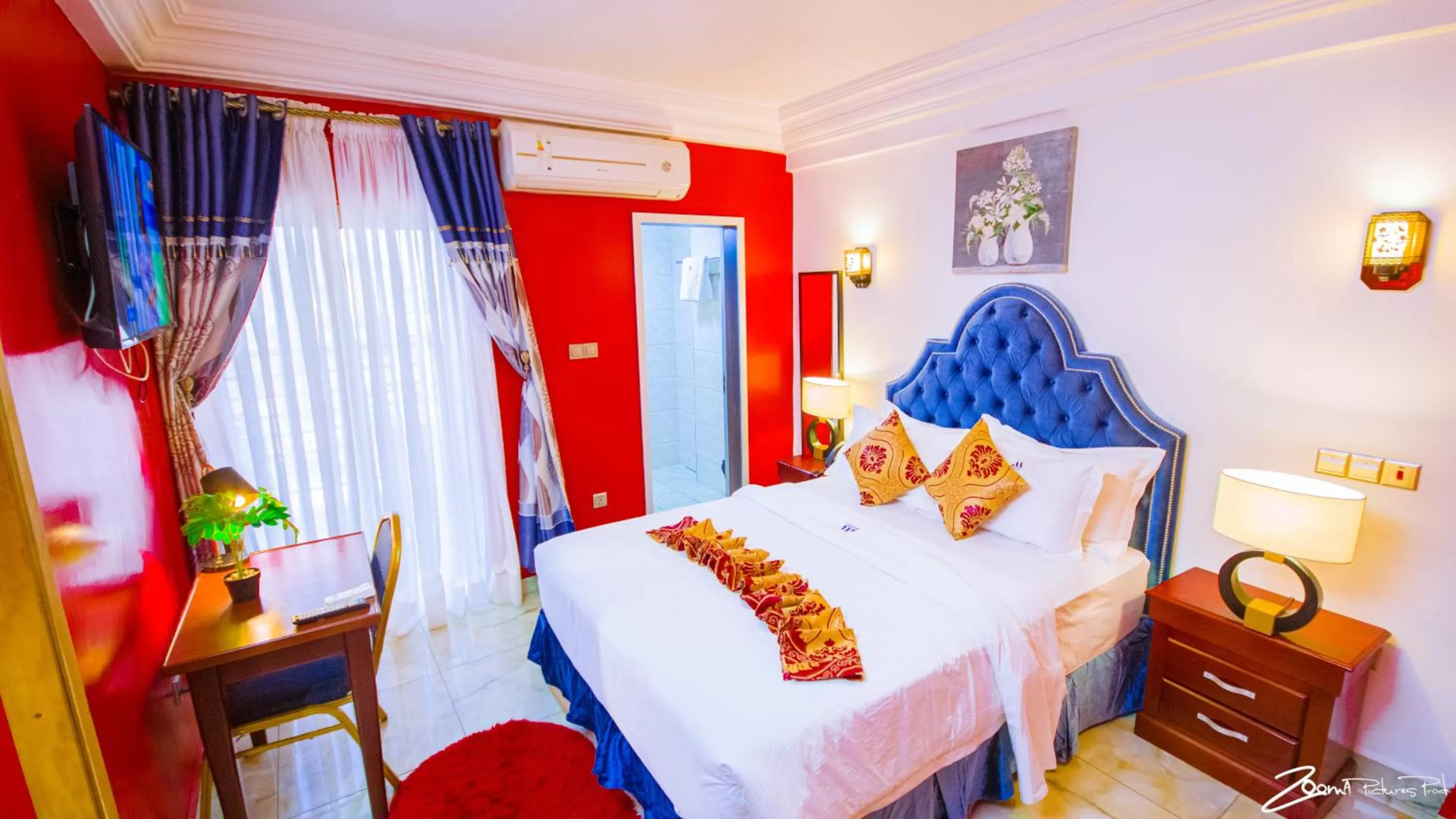 Bed in Marriot Metropolitan Hotel