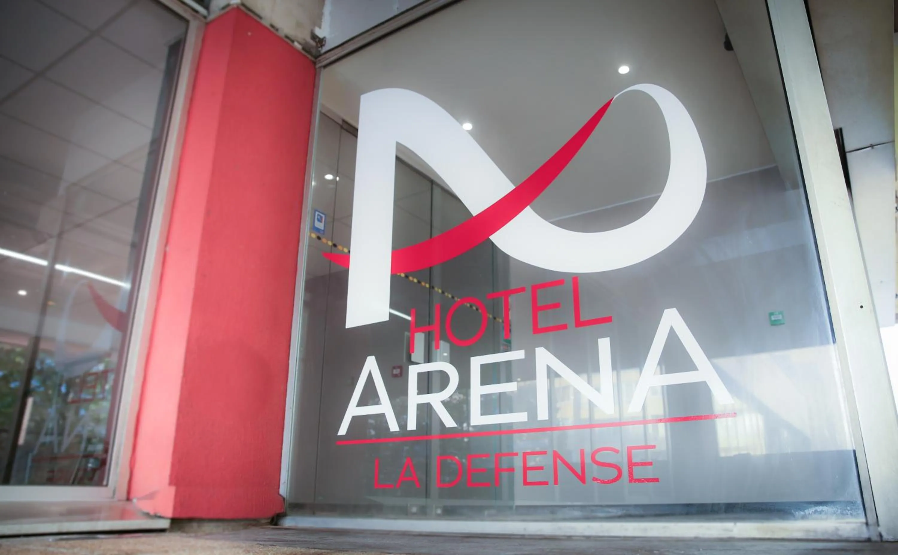 Facade/entrance in Arena Hotel La Defense