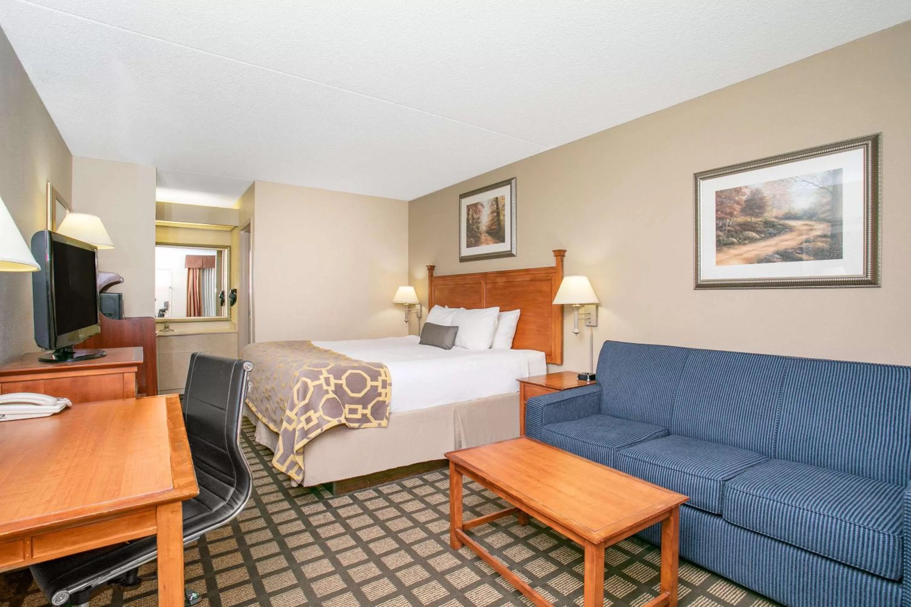 Photo of the whole room, Bed in Baymont by Wyndham Hays