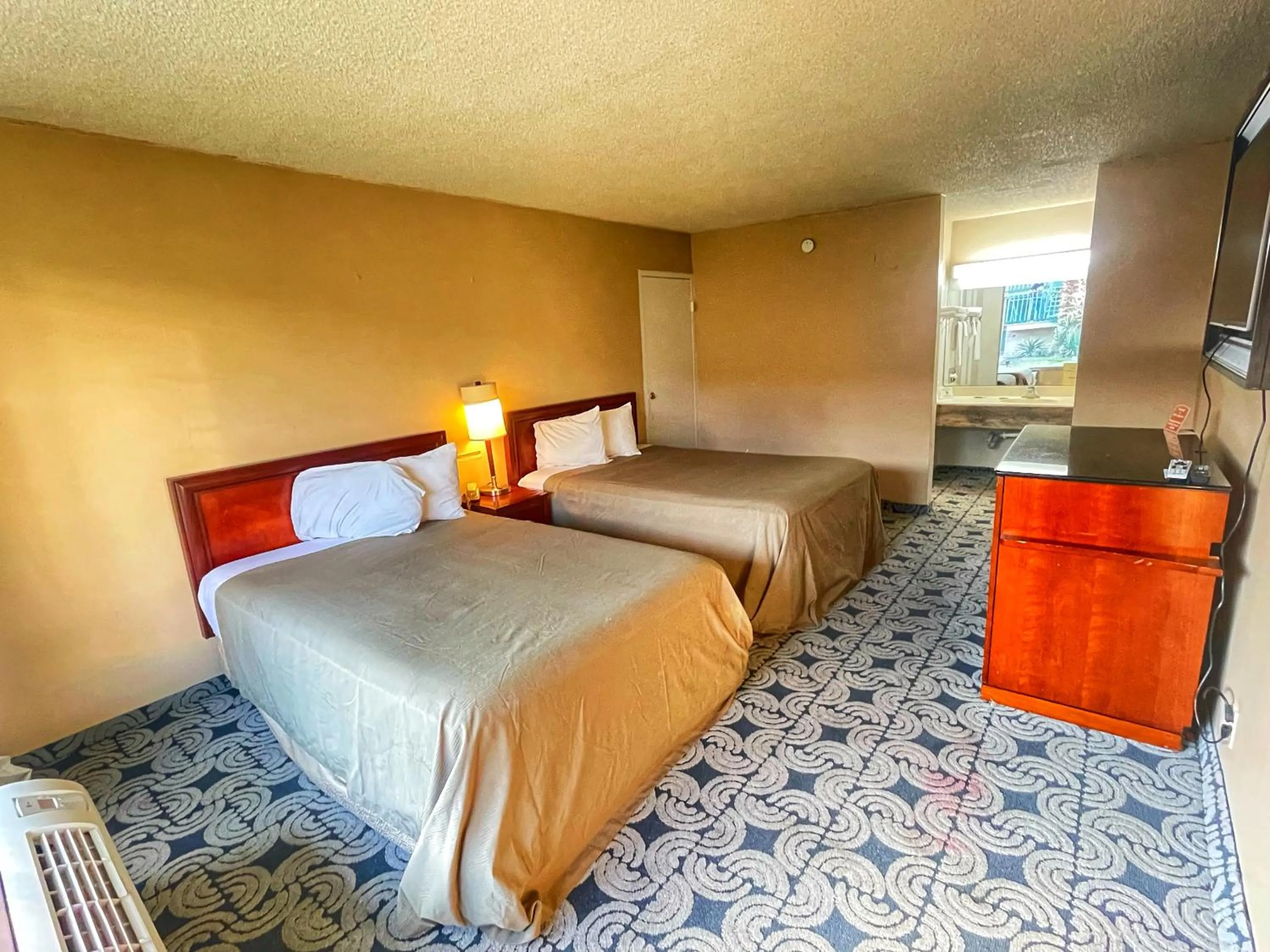 Photo of the whole room, Bed in GLH Hotel