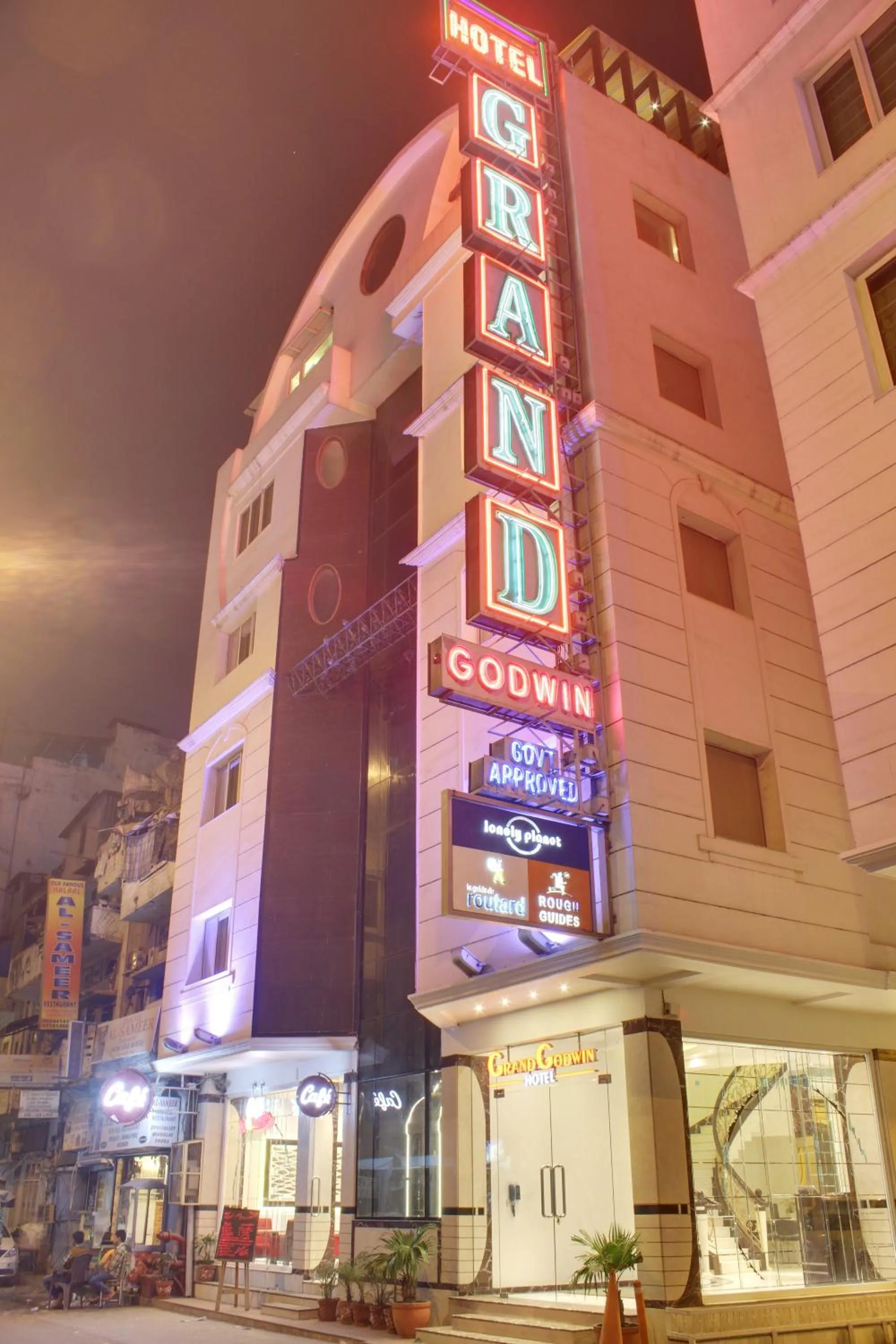 Facade/entrance in Hotel Grand Godwin - Near New Delhi Railway Station - Paharganj