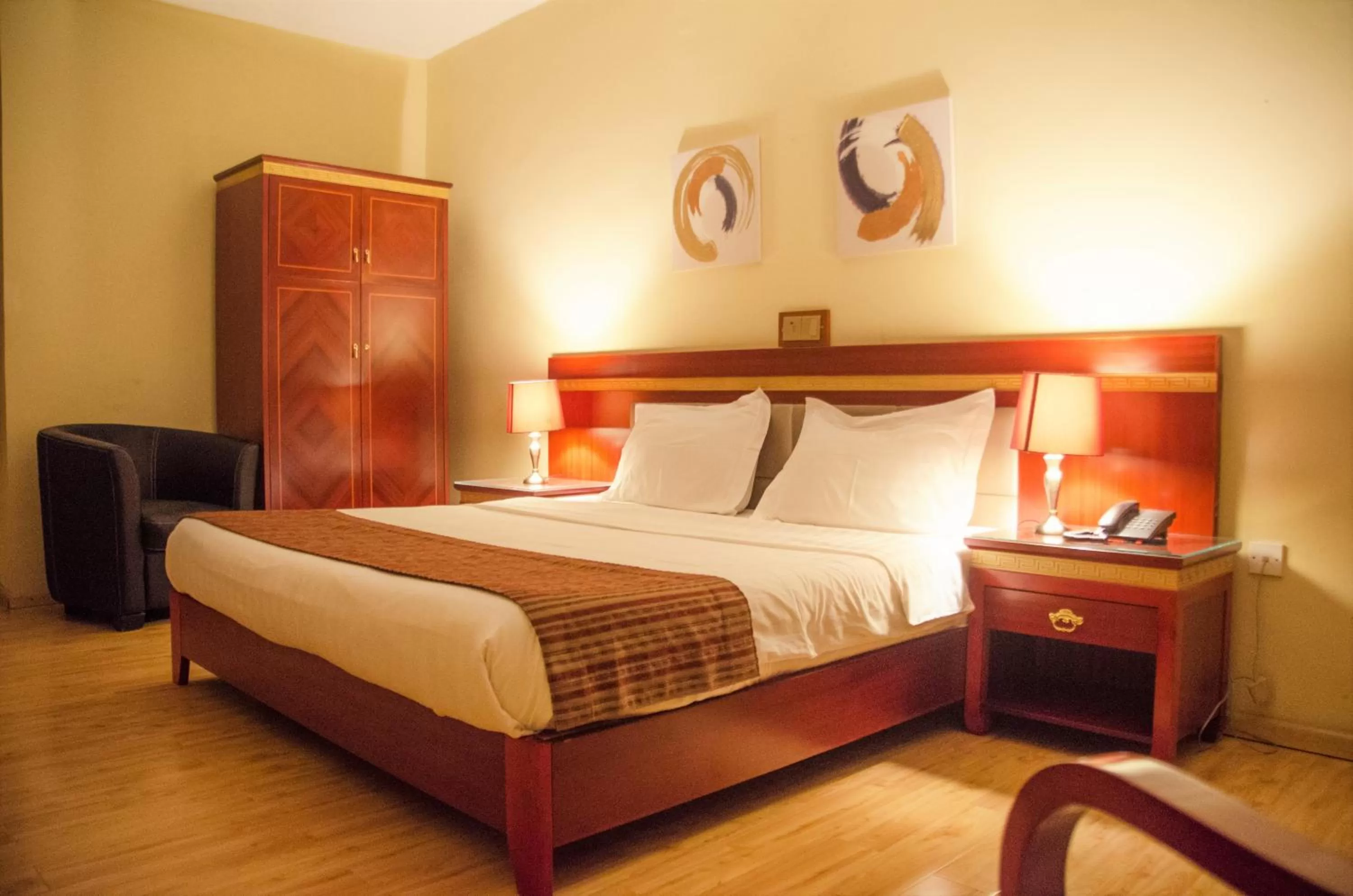 TV and multimedia, Bed in Hotel Rosebud