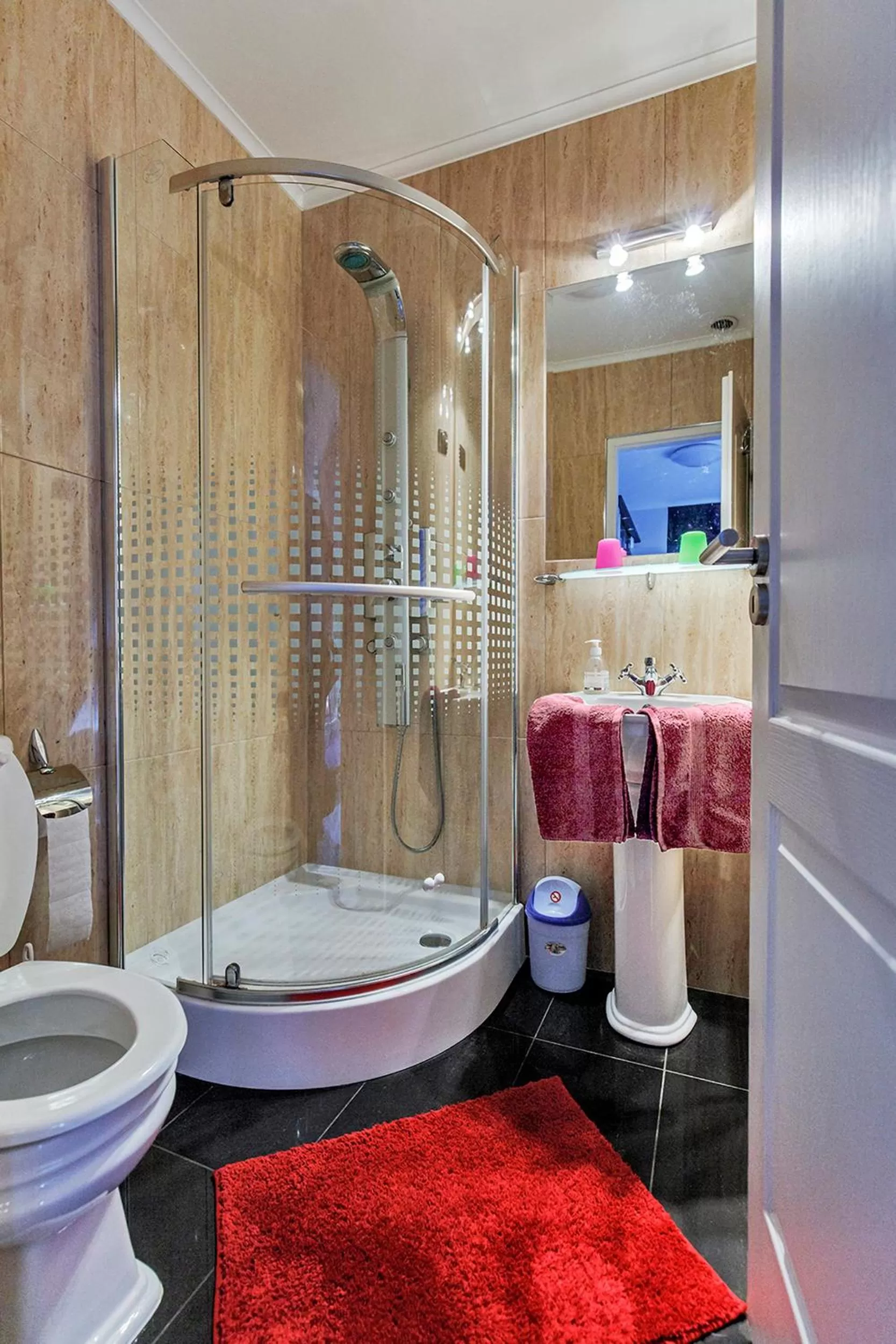 Bathroom in Vintiamo Apartmanok